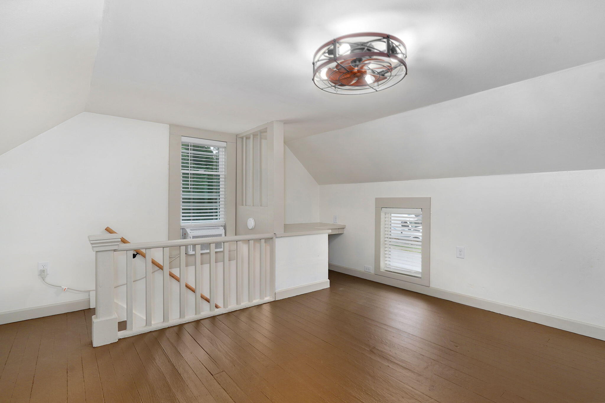 933 South Rinker Avenue Property Photo 17