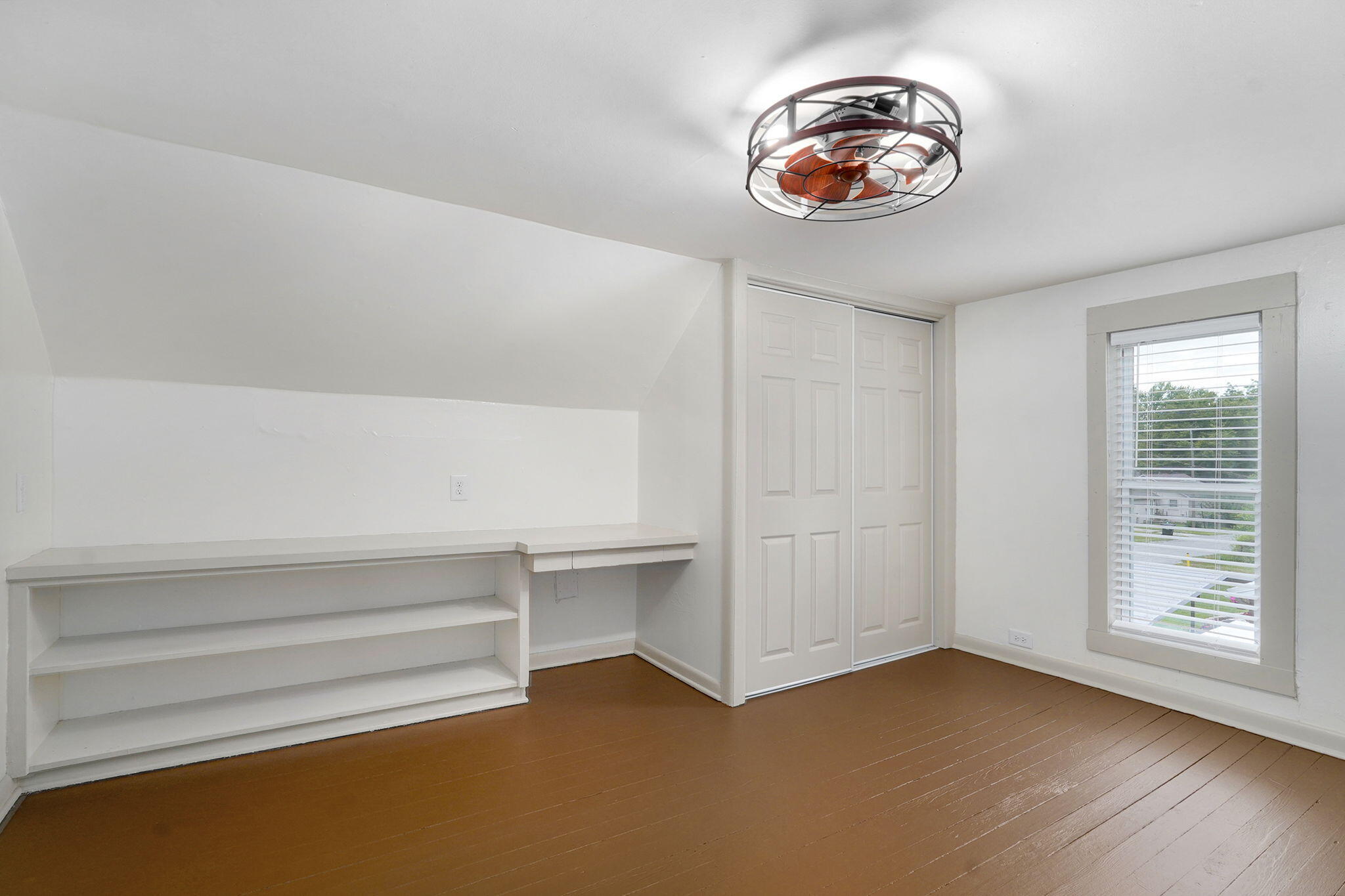 933 South Rinker Avenue Property Photo 20