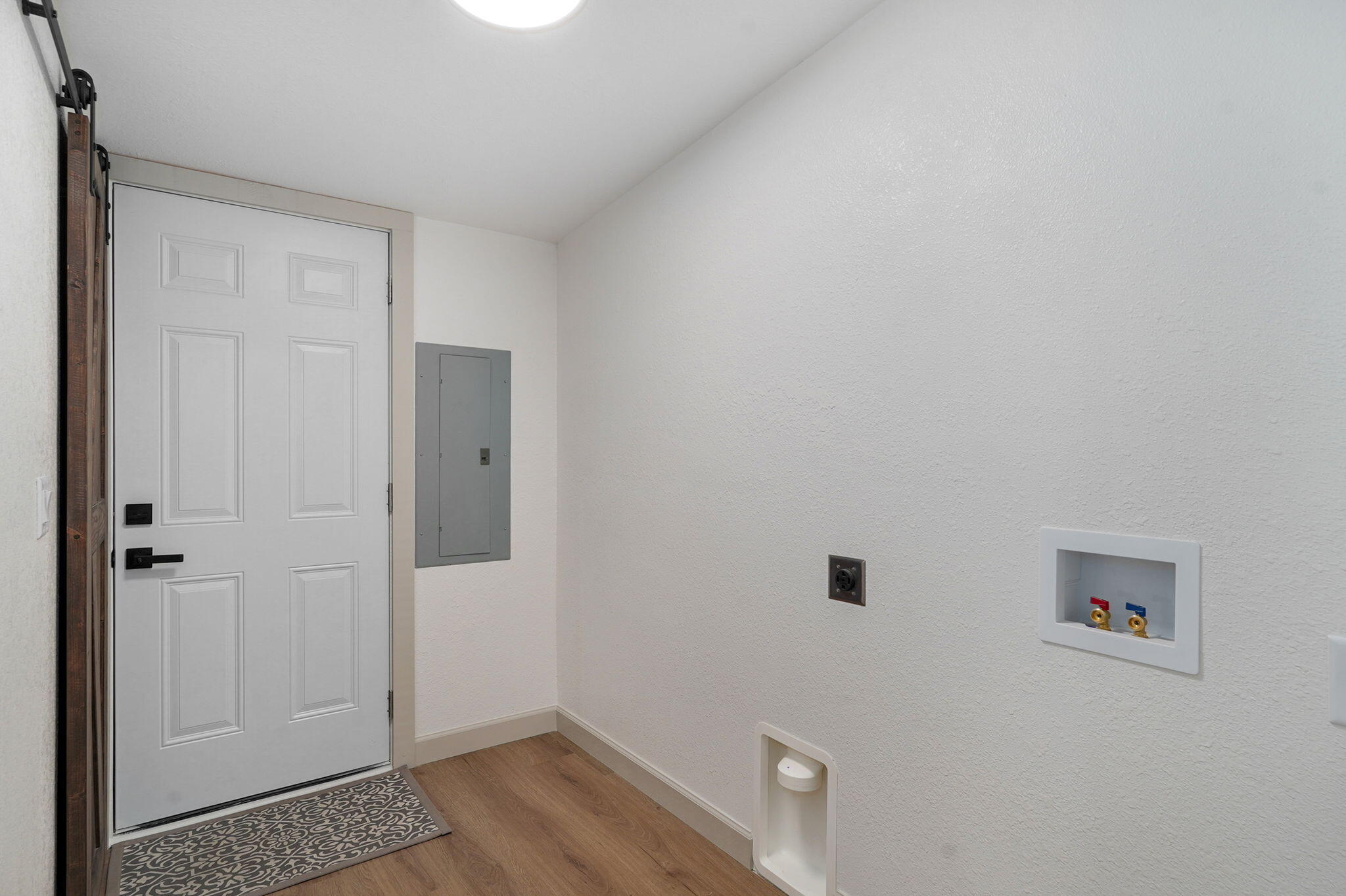 933 South Rinker Avenue Property Photo 22