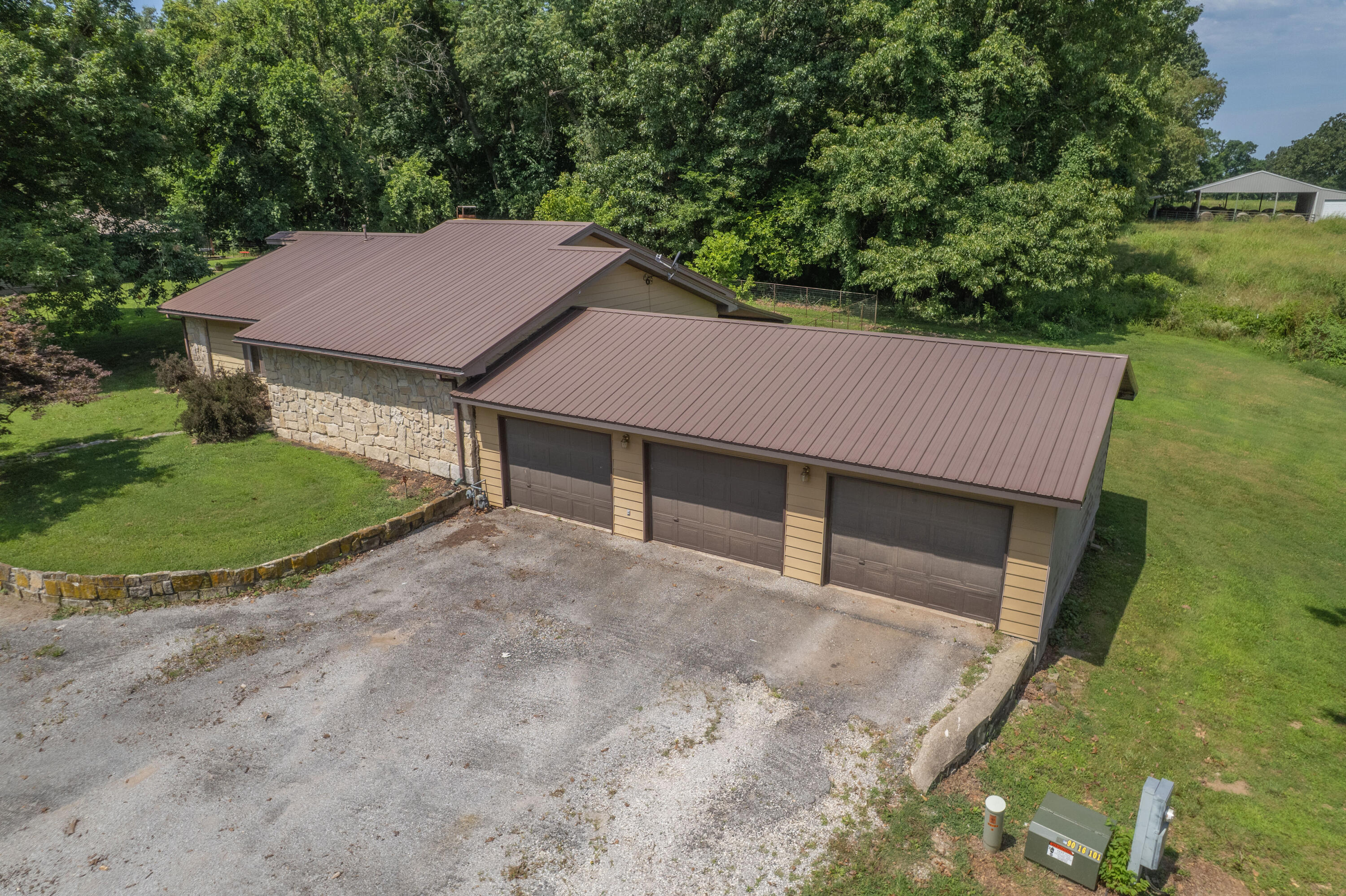 1116 Forest Circle Drive Property Photo 4