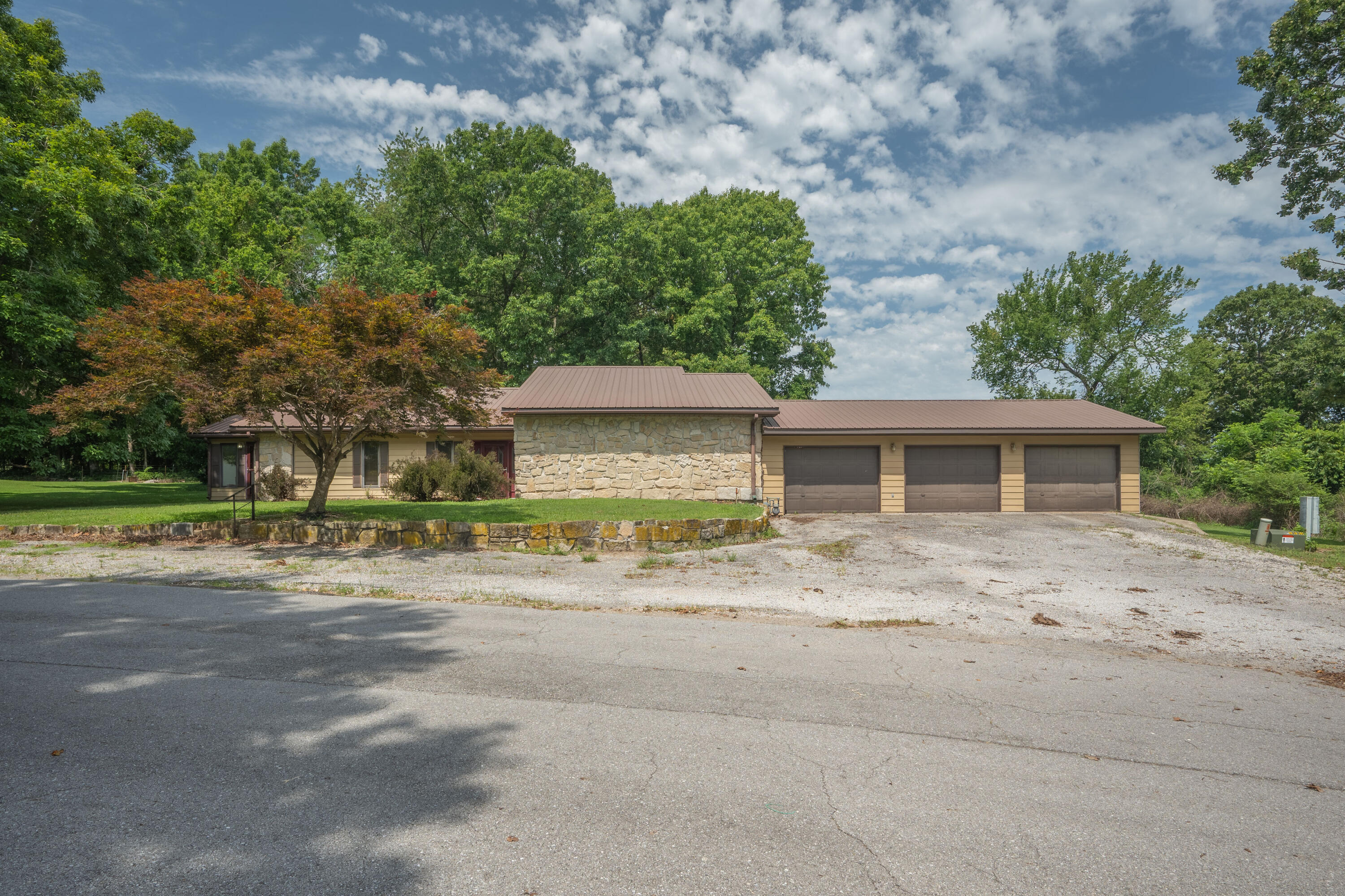 1116 Forest Circle Drive Property Photo 11