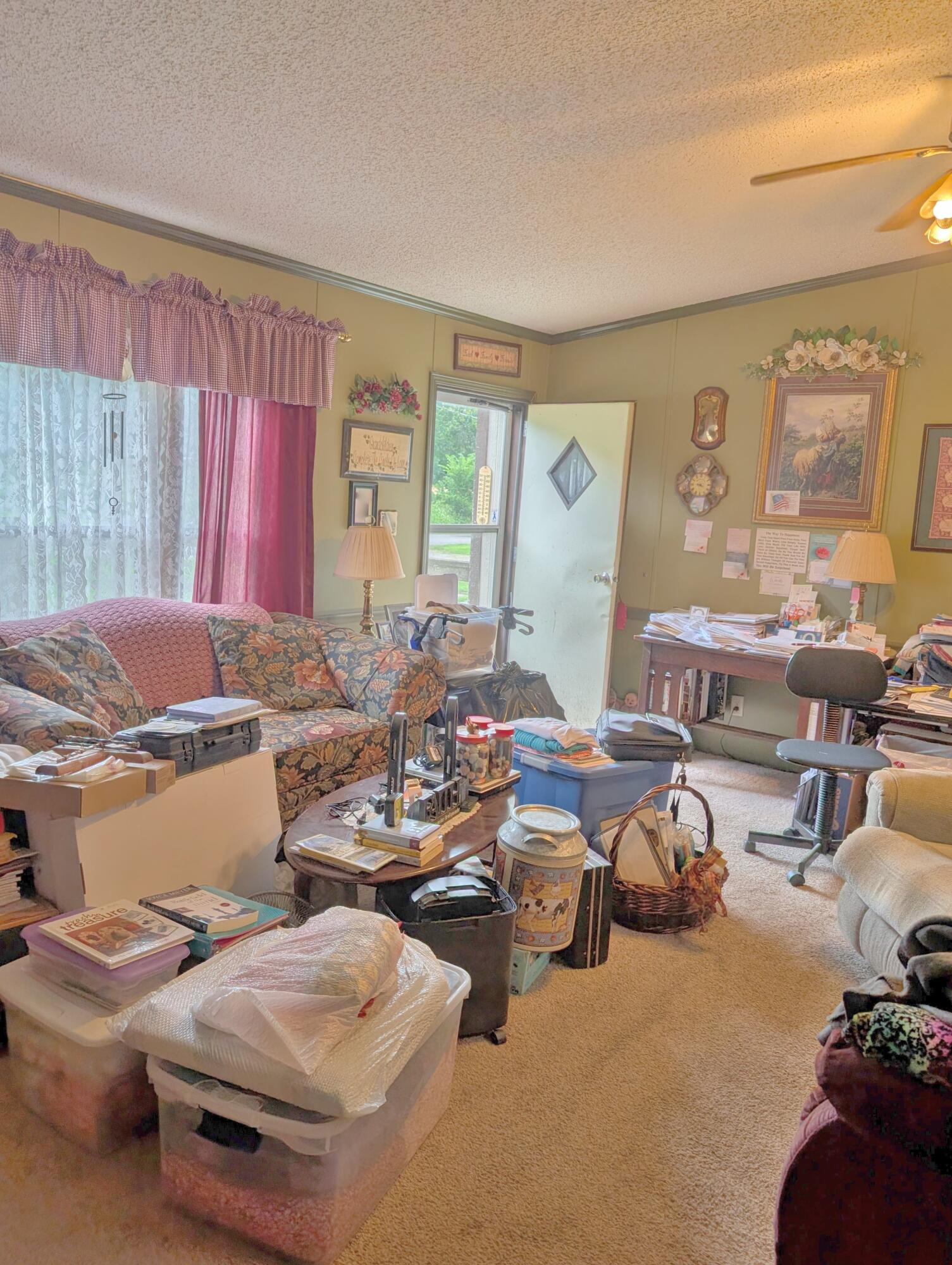 19215 Lawrence 2165 2 Property Photo 6