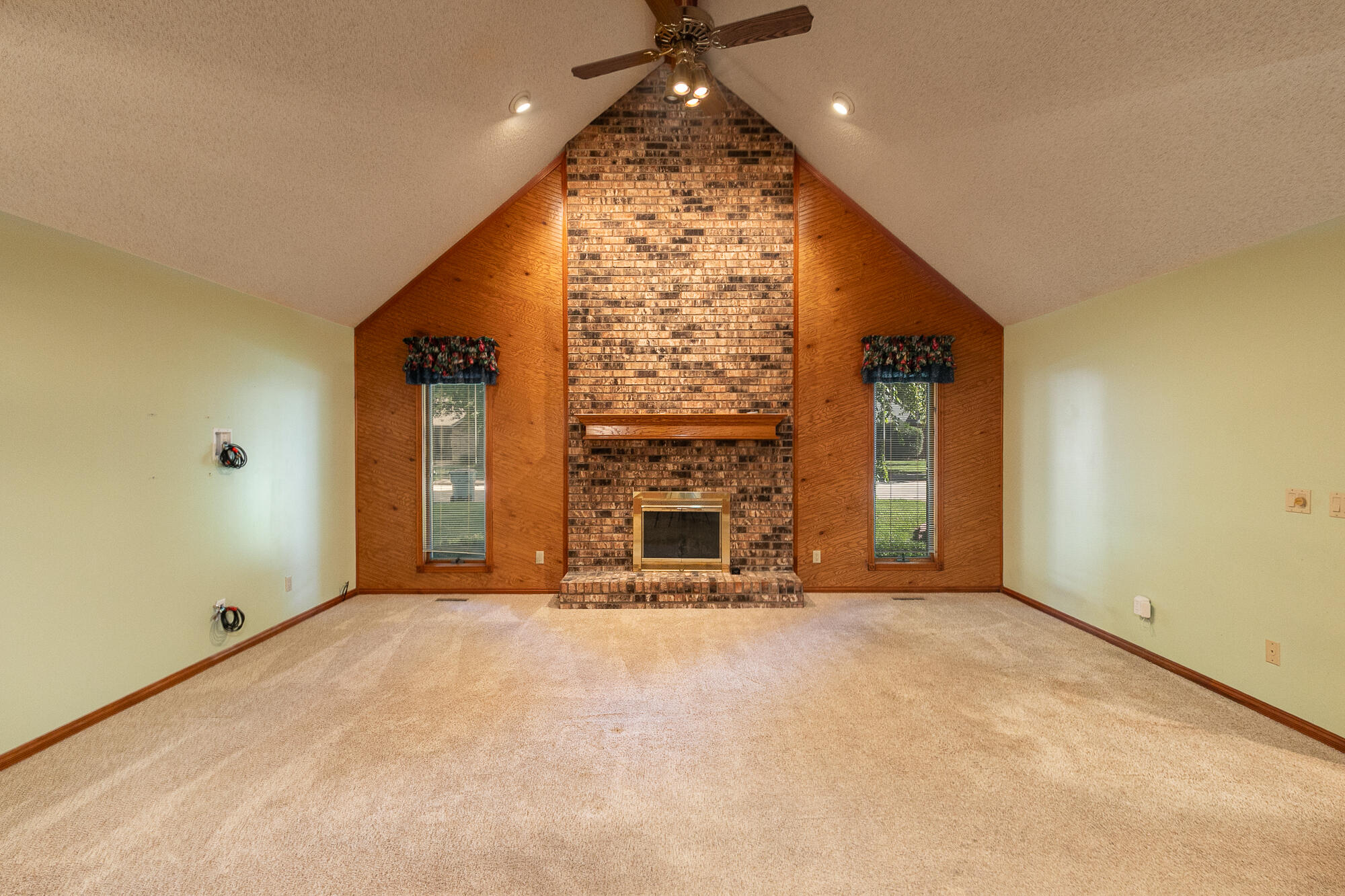 1332 West Mcgee Street Property Photo 7