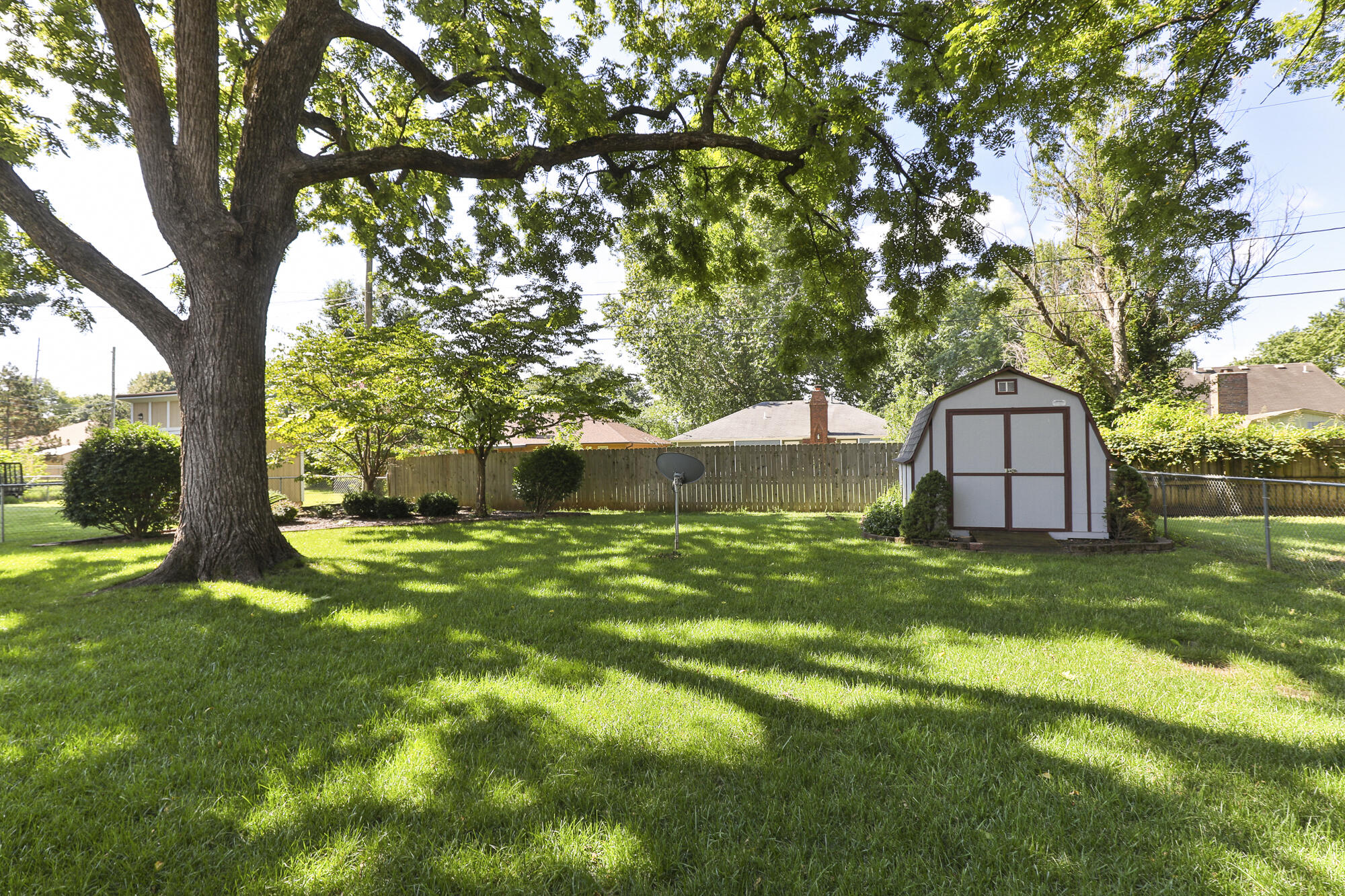 1332 West Mcgee Street Property Photo 29