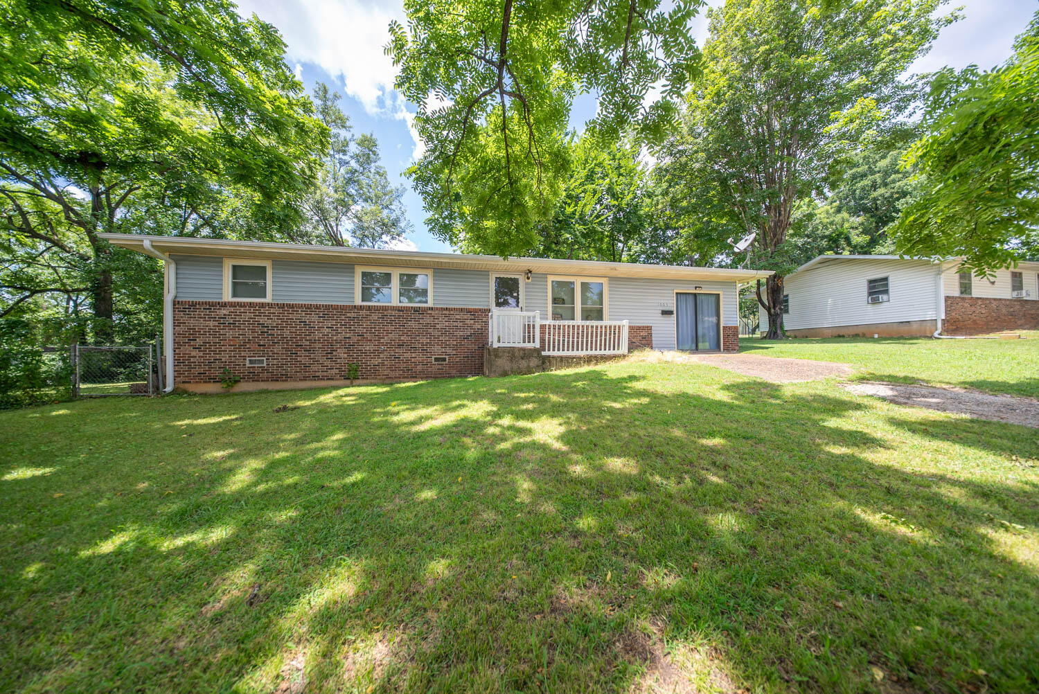 1005 Washington Avenue Property Photo 4