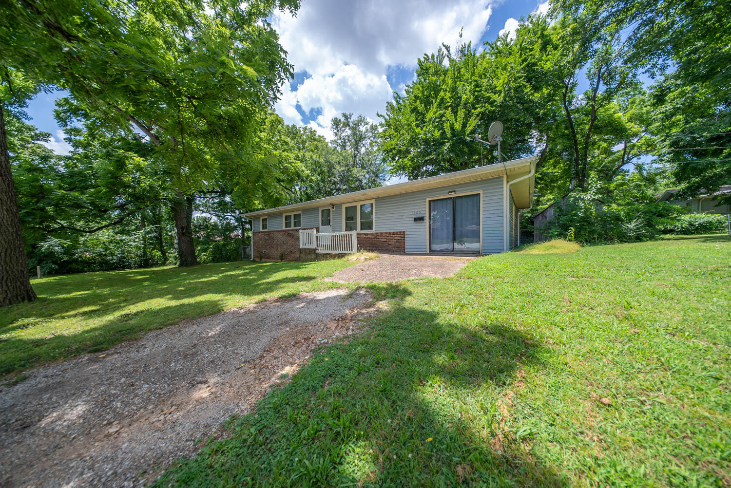 1005 Washington Avenue Property Photo 6