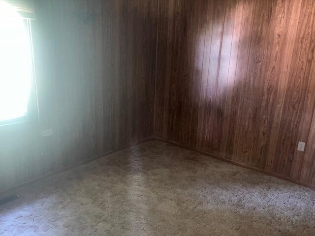 201 North Elm Street Property Photo 10