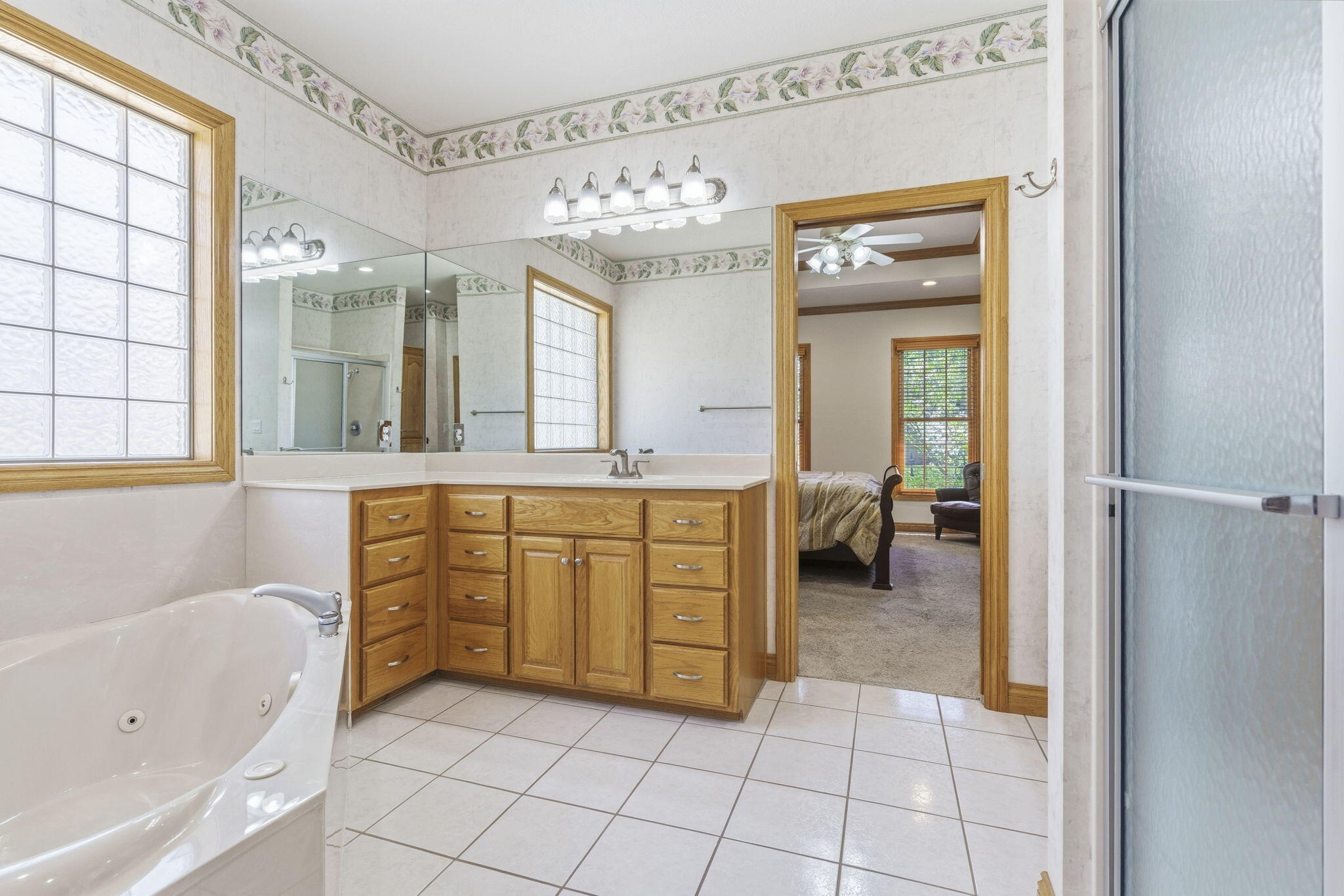 2411 West Dearborn Street Property Photo 33