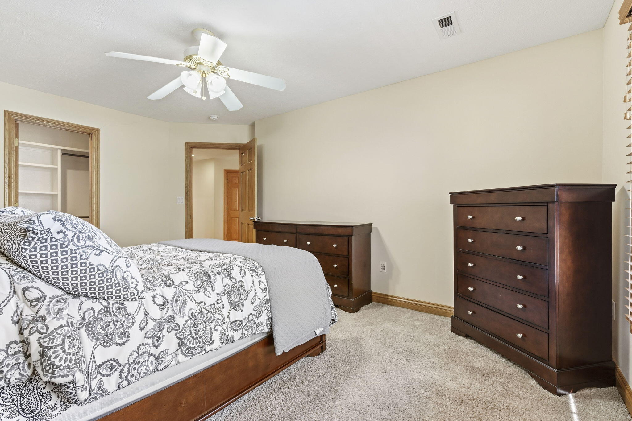 2411 West Dearborn Street Property Photo 45