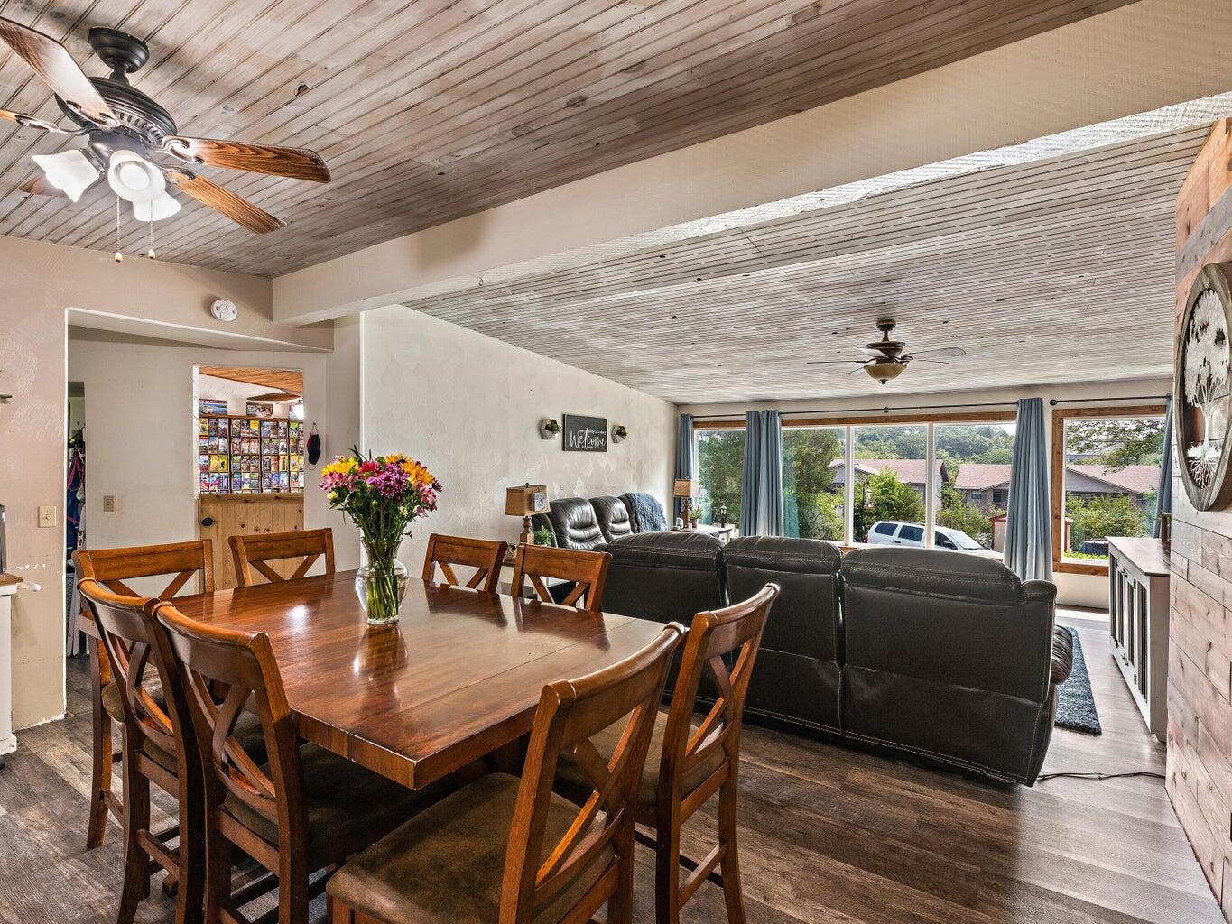 33 Lakeshore Drive Property Photo 12