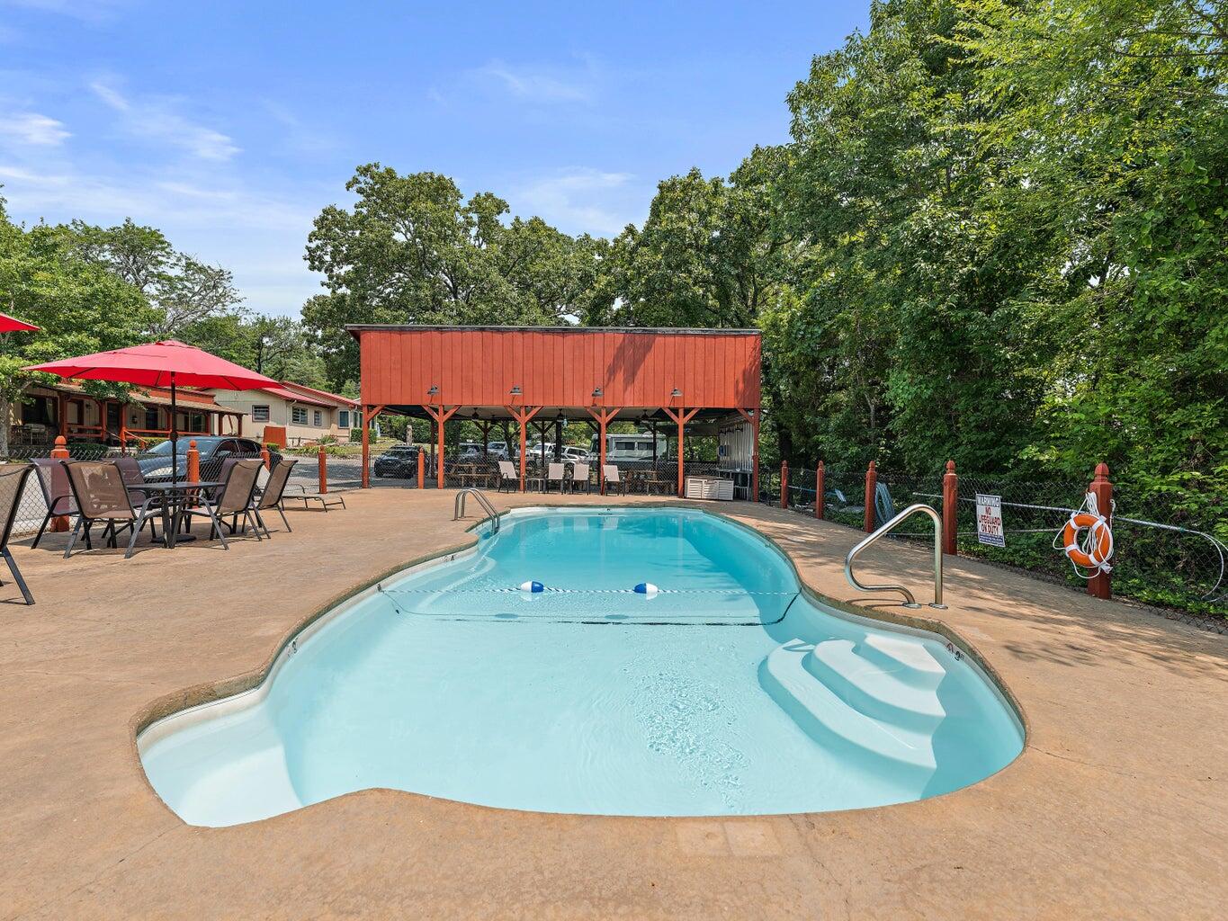 33 Lakeshore Drive Property Photo 24