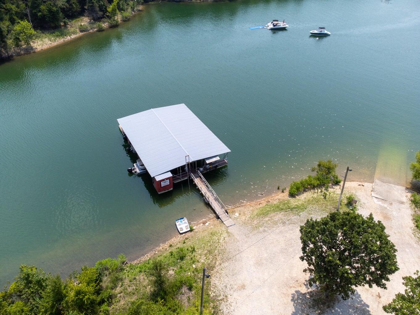 33 Lakeshore Drive Property Photo 45