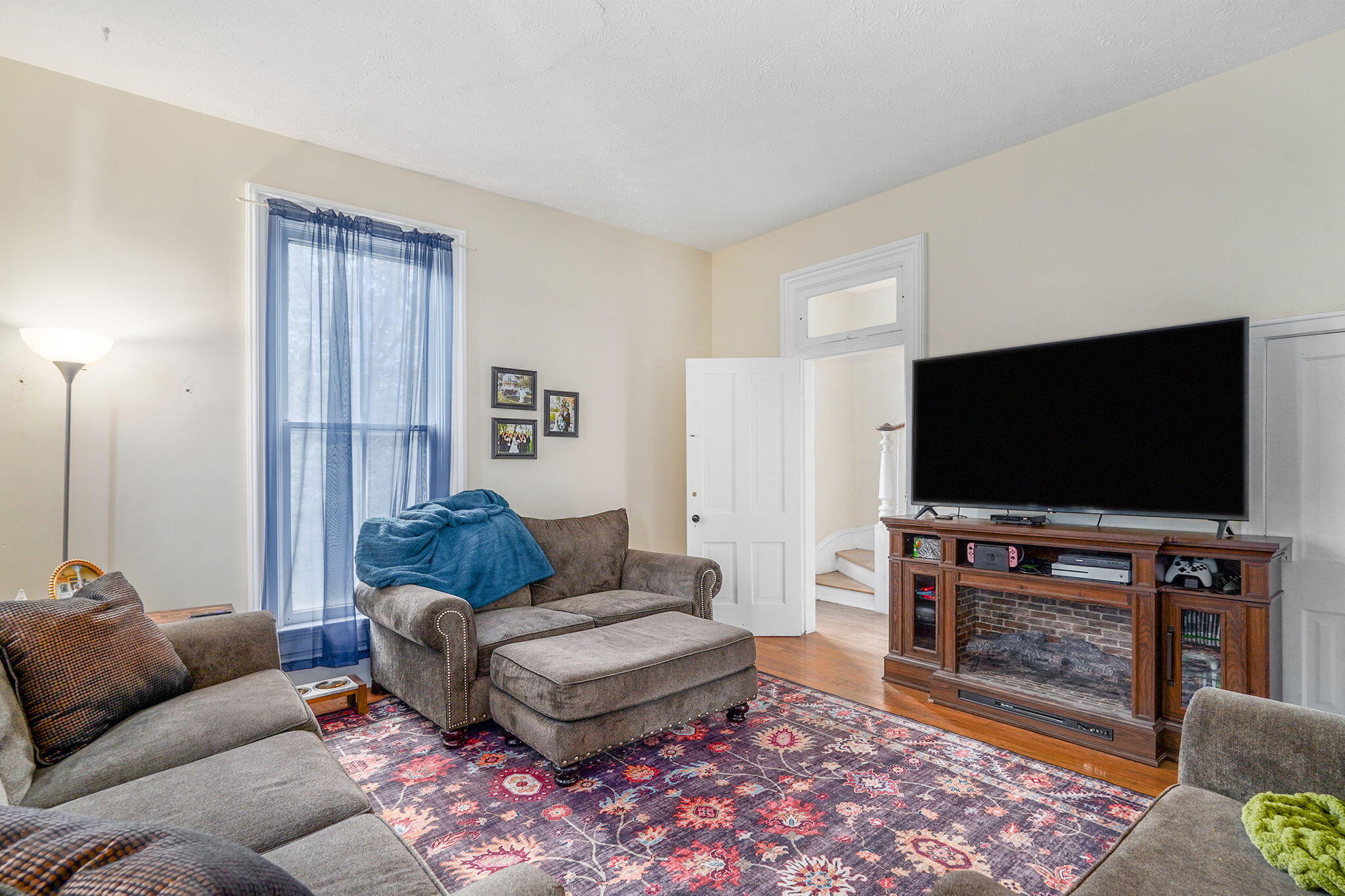925 West Walnut Street Property Photo 13