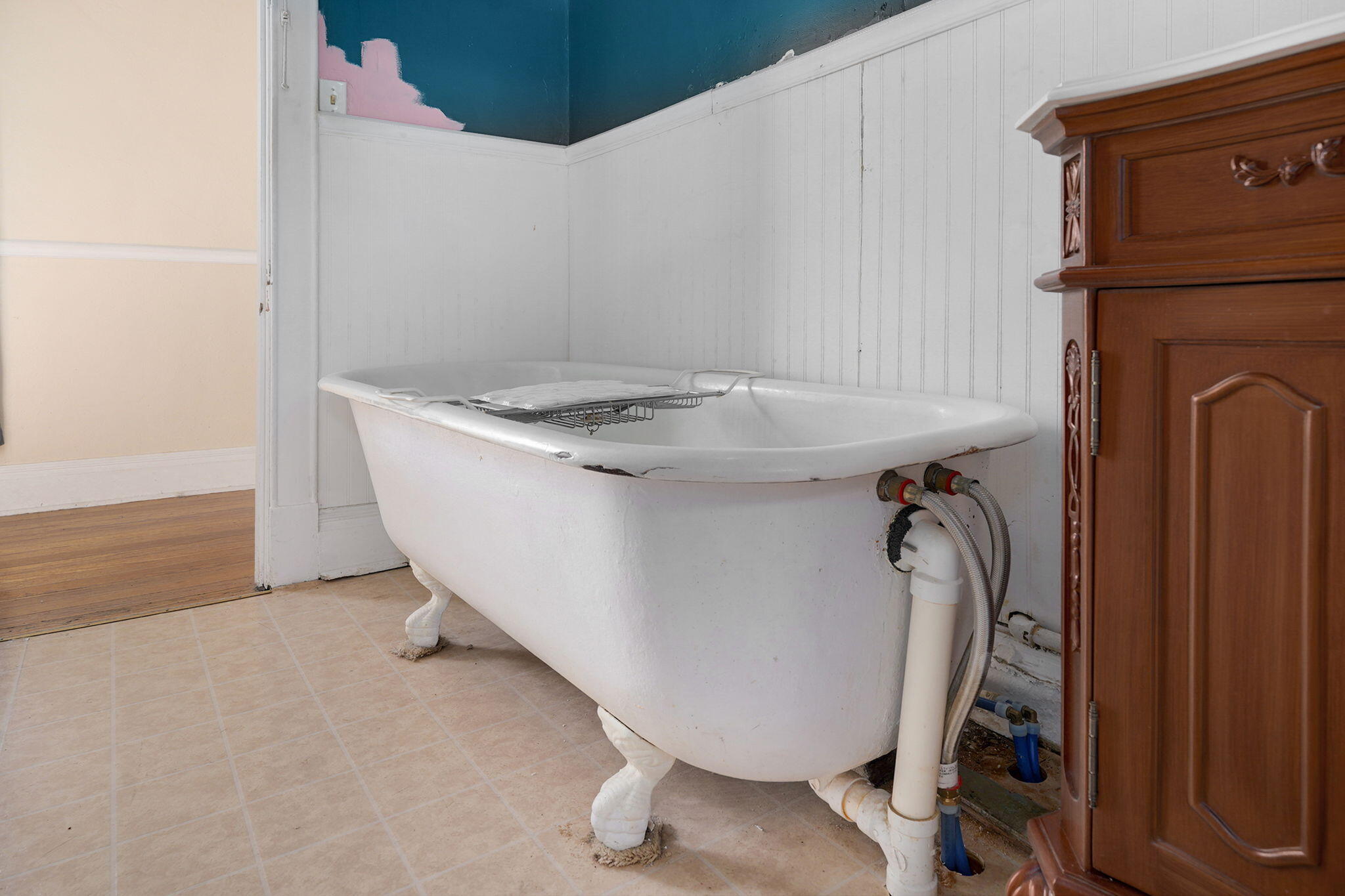 925 West Walnut Street Property Photo 29