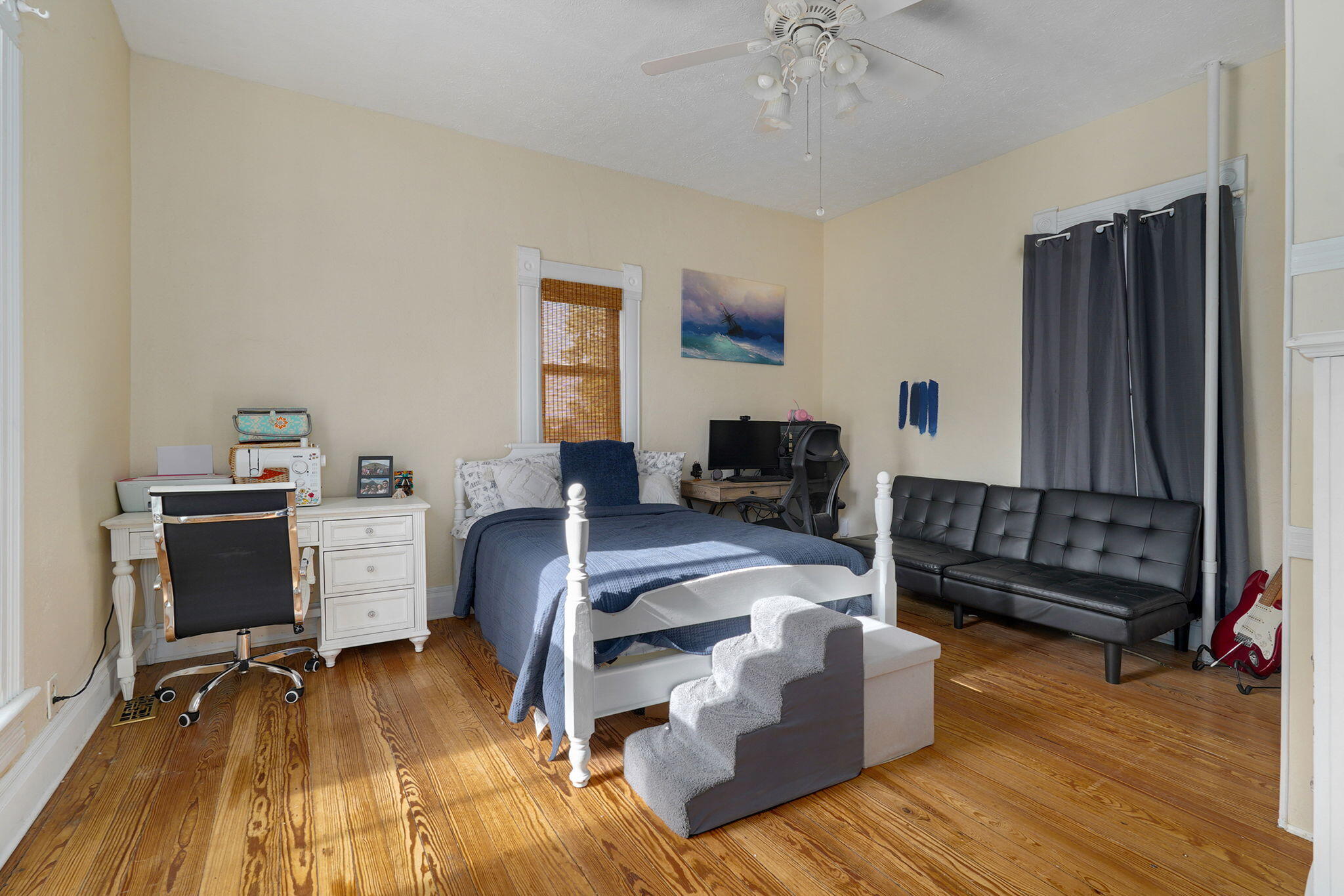 925 West Walnut Street Property Photo 30