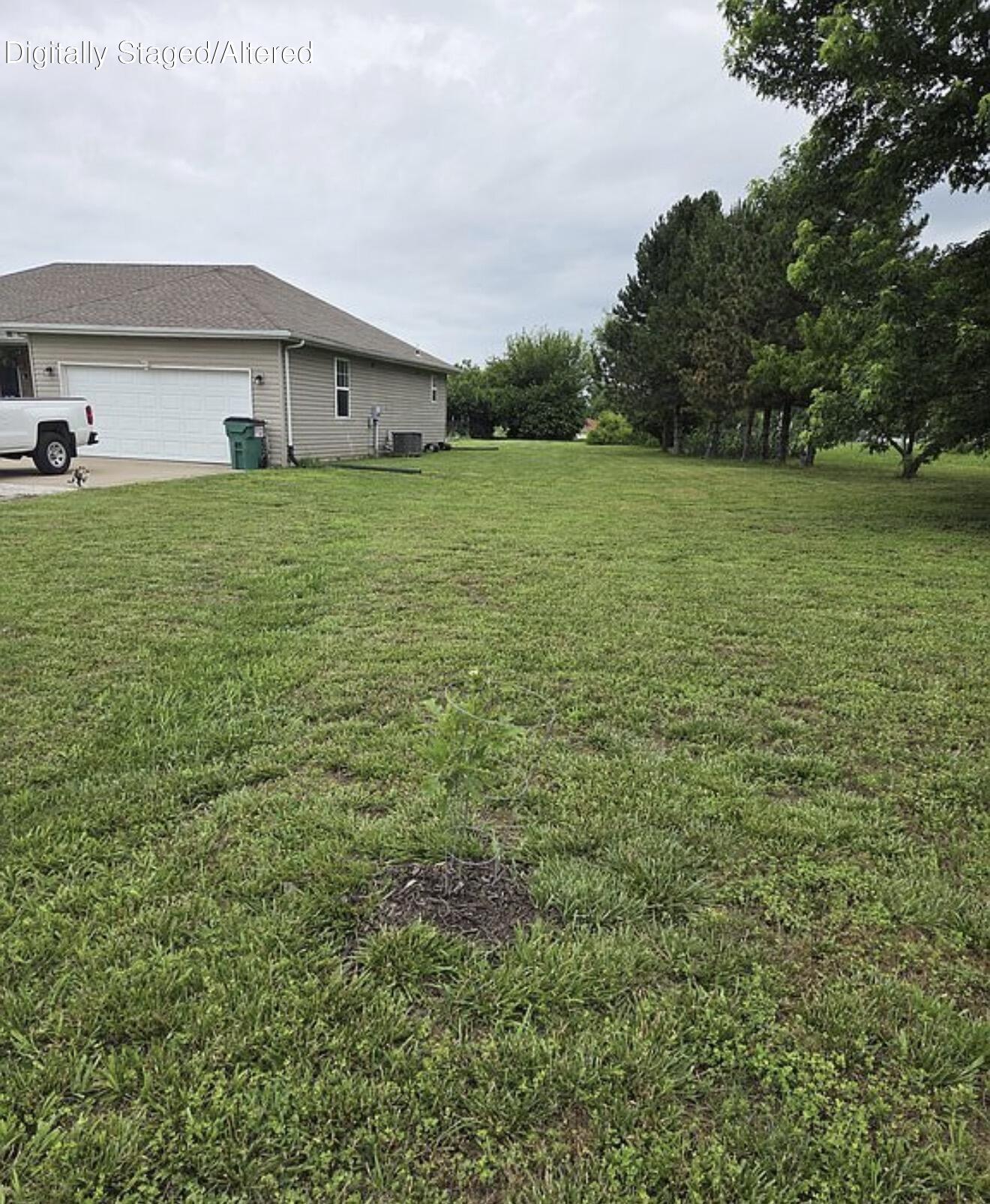 5419 South 165th Road Property Photo 3