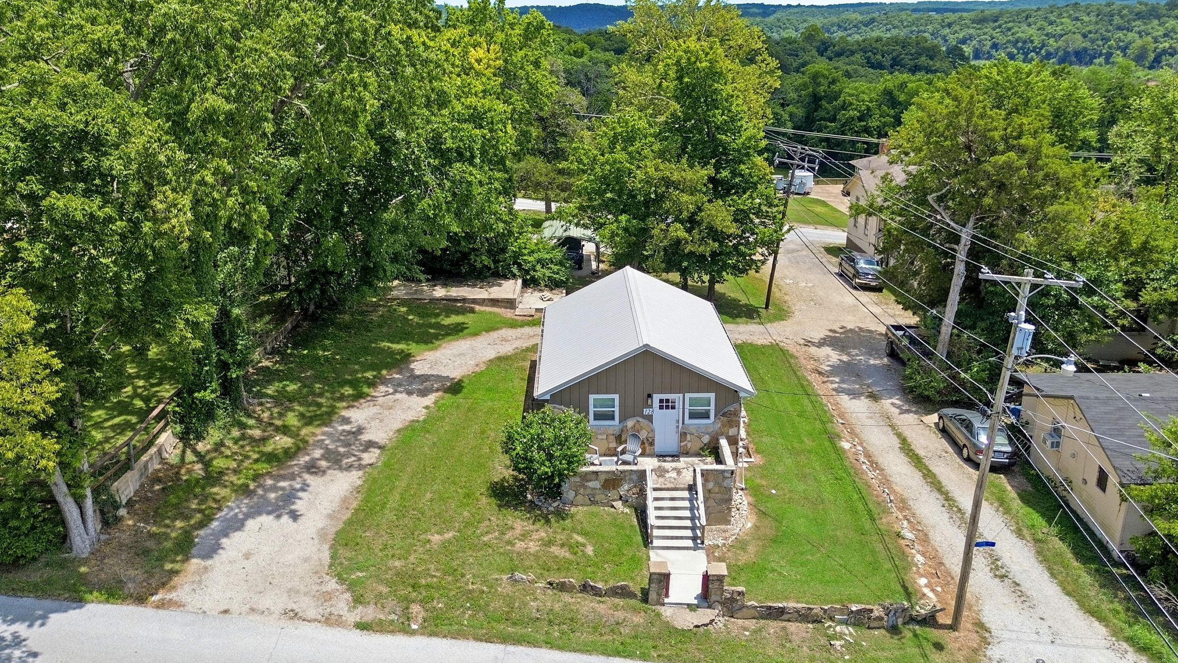 128 Lincoln Street Property Photo 29