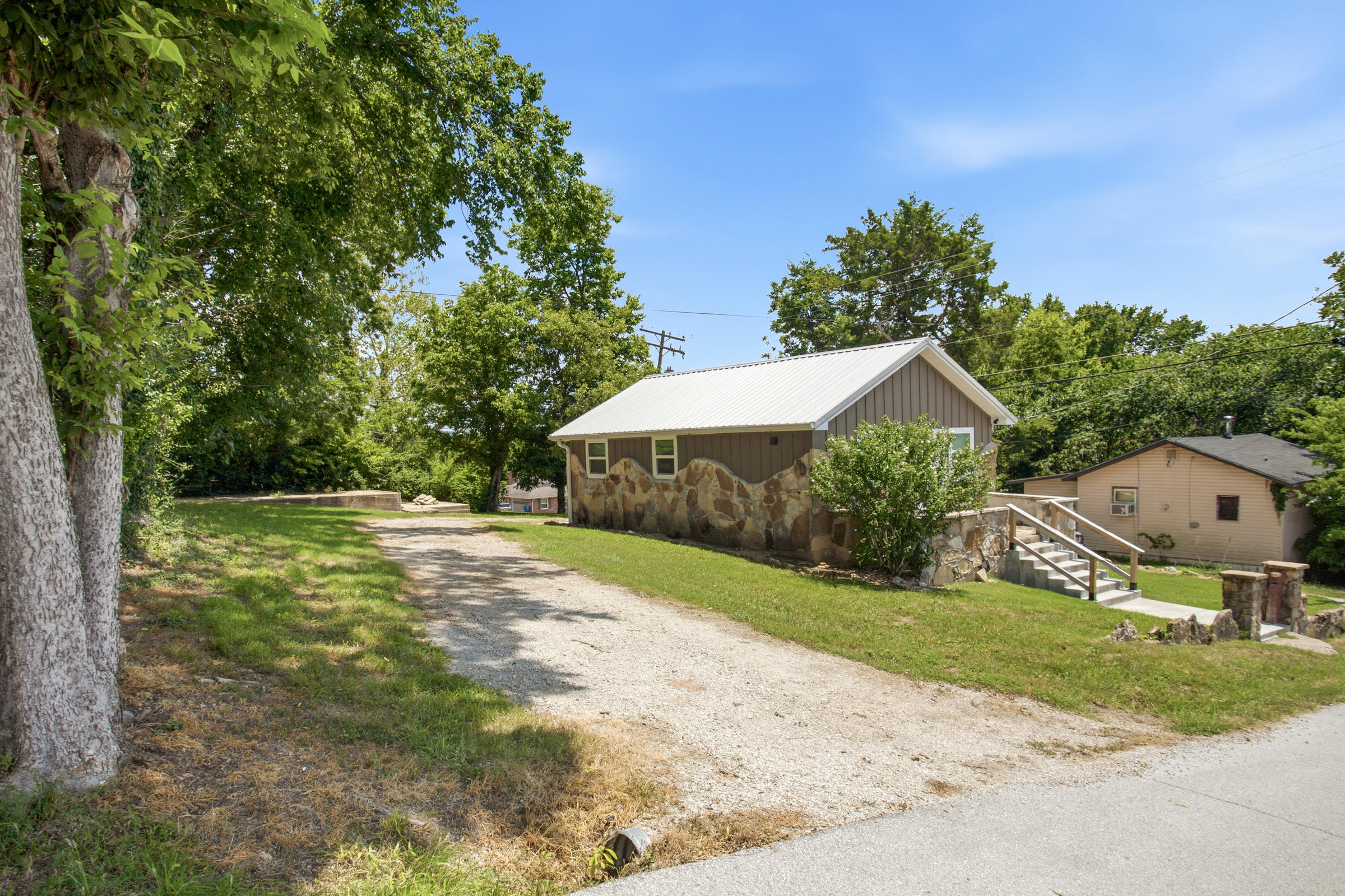 128 Lincoln Street Property Photo 31