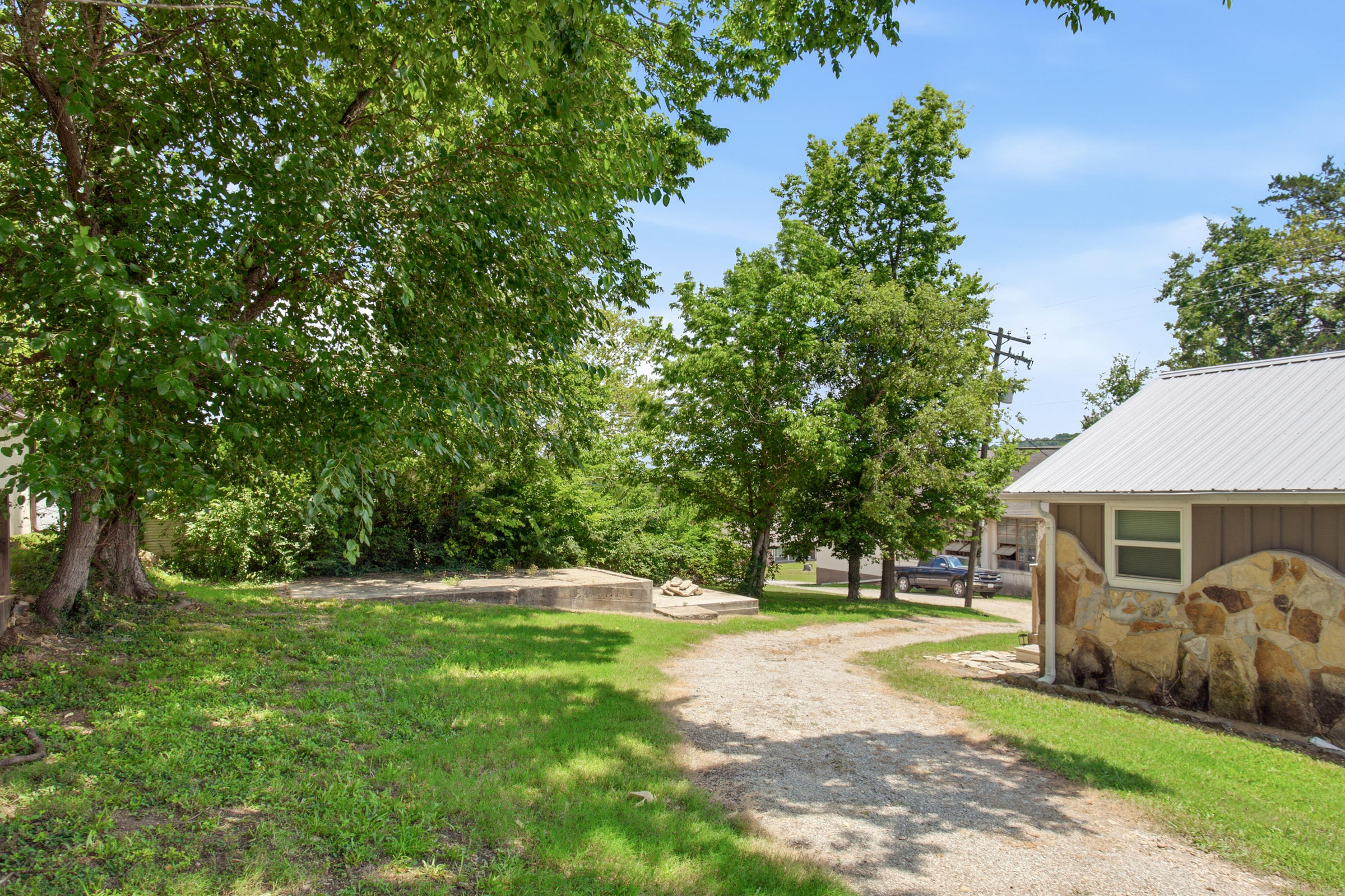 128 Lincoln Street Property Photo 32