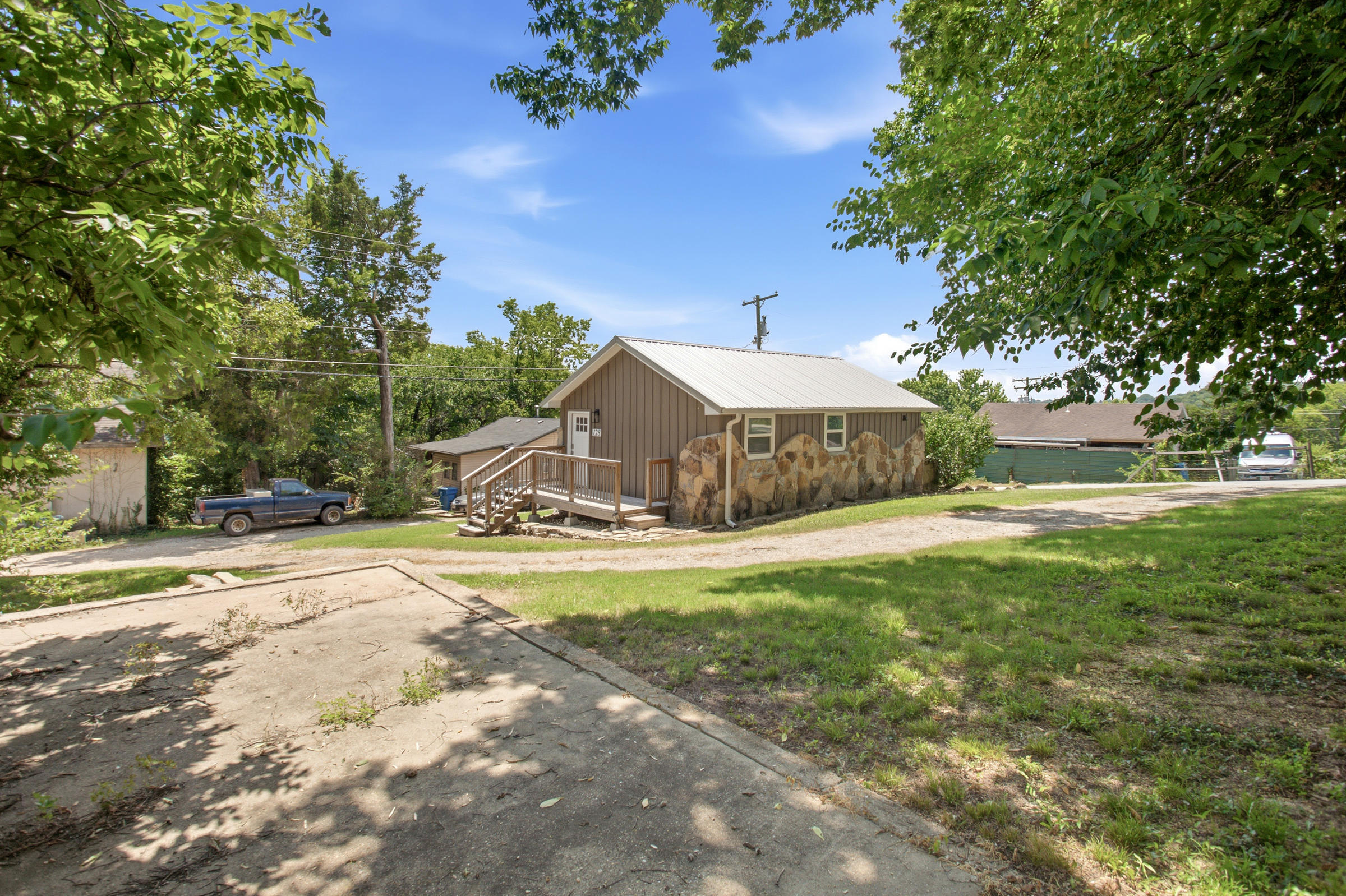 128 Lincoln Street Property Photo 33