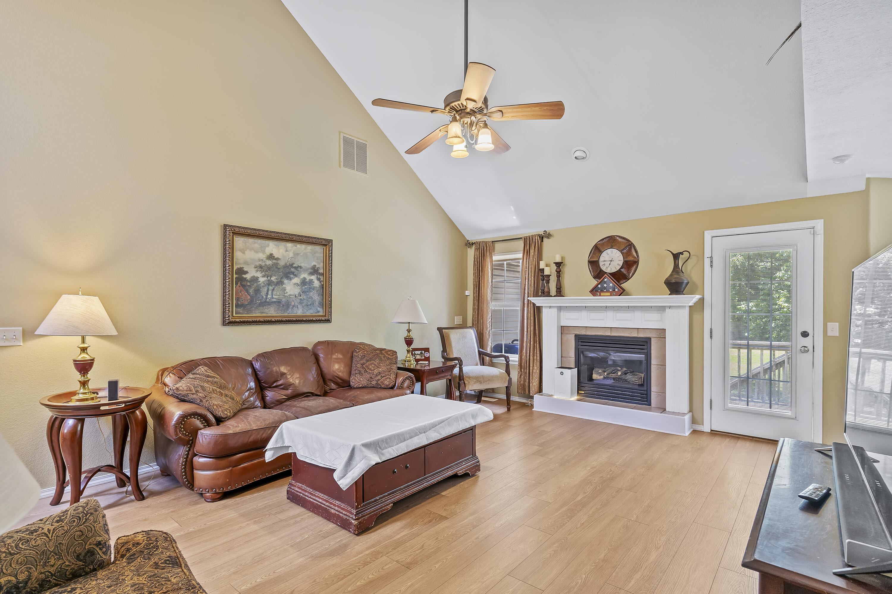 1212 West Merlin Drive Property Photo 8