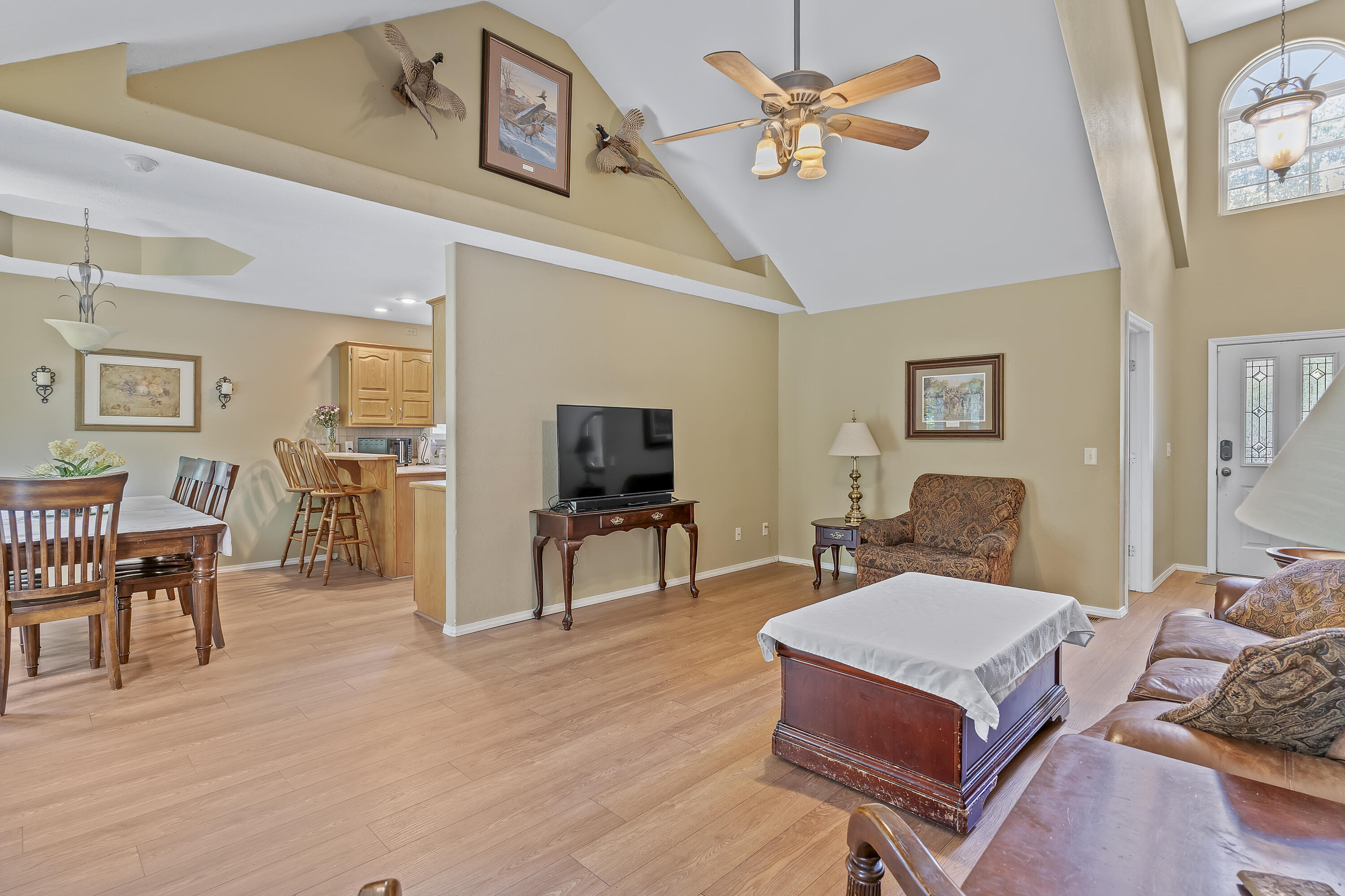 1212 West Merlin Drive Property Photo 9