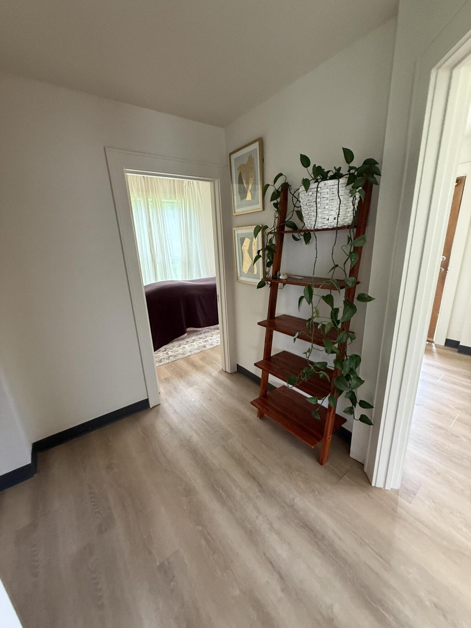 2117 South Stewart Avenue Property Photo 16