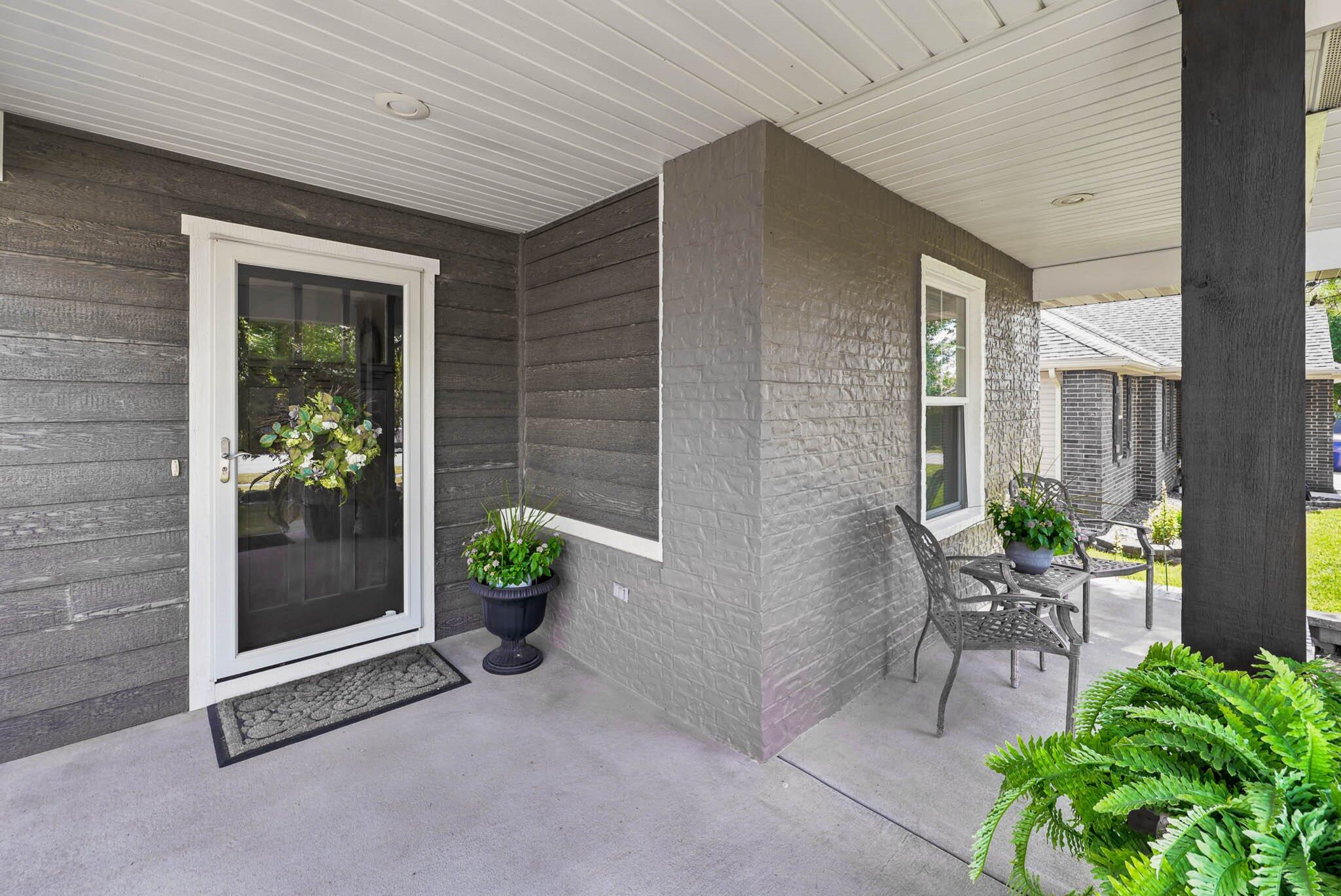 150 Lace Bark Avenue Property Photo 4