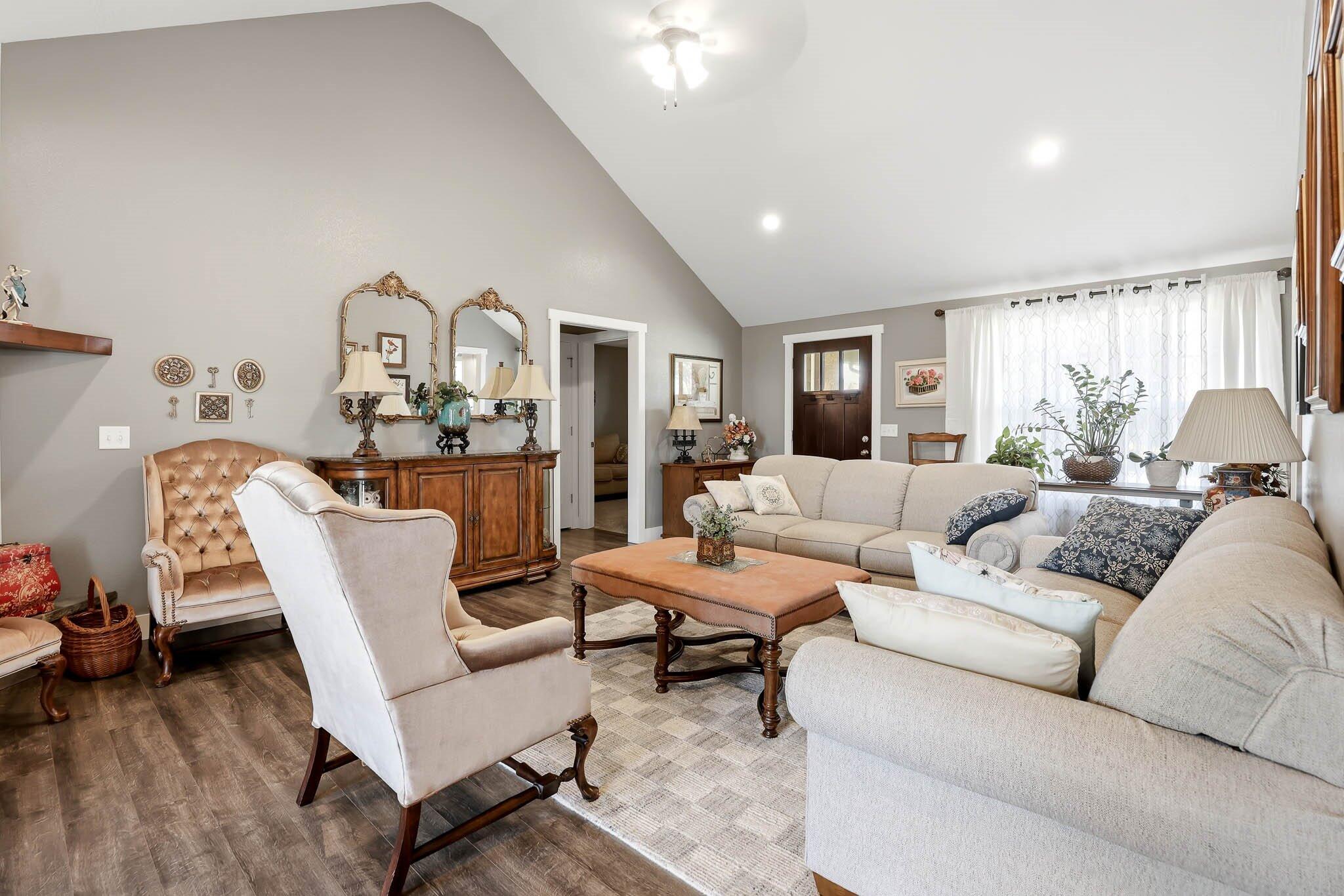 150 Lace Bark Avenue Property Photo 6