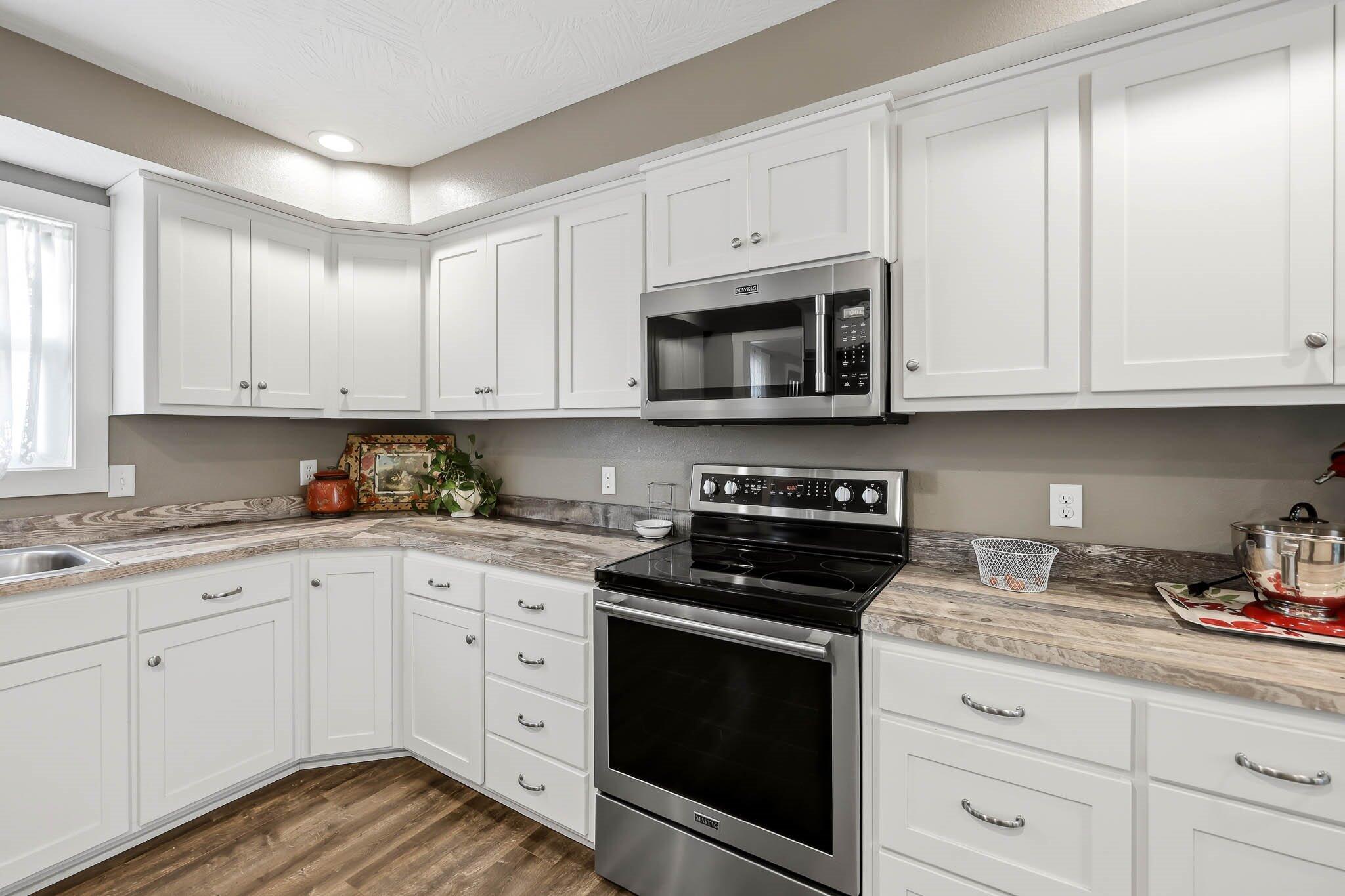 150 Lace Bark Avenue Property Photo 16