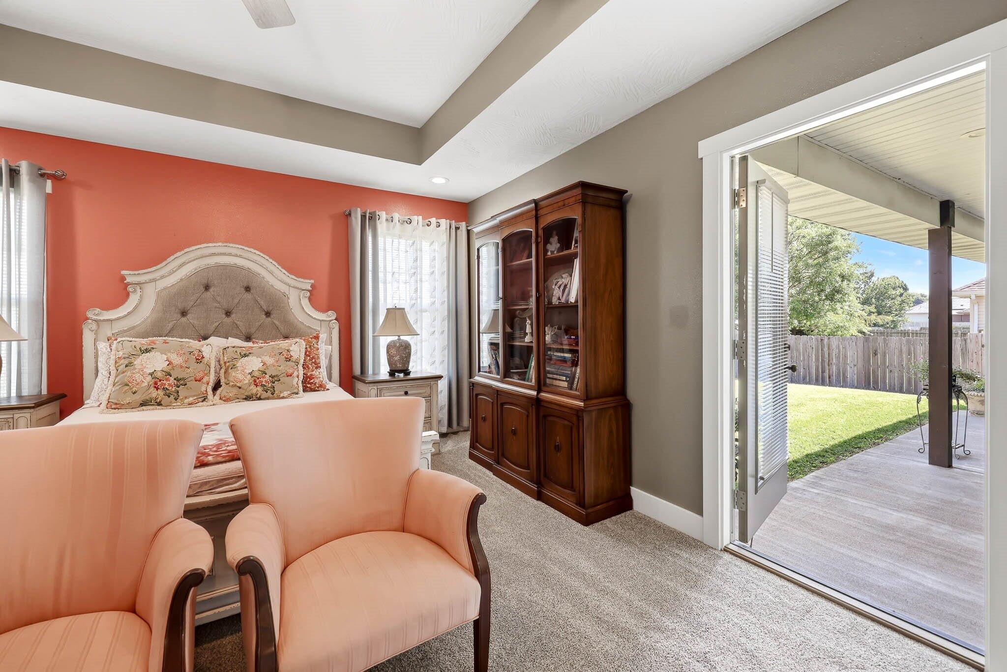 150 Lace Bark Avenue Property Photo 18