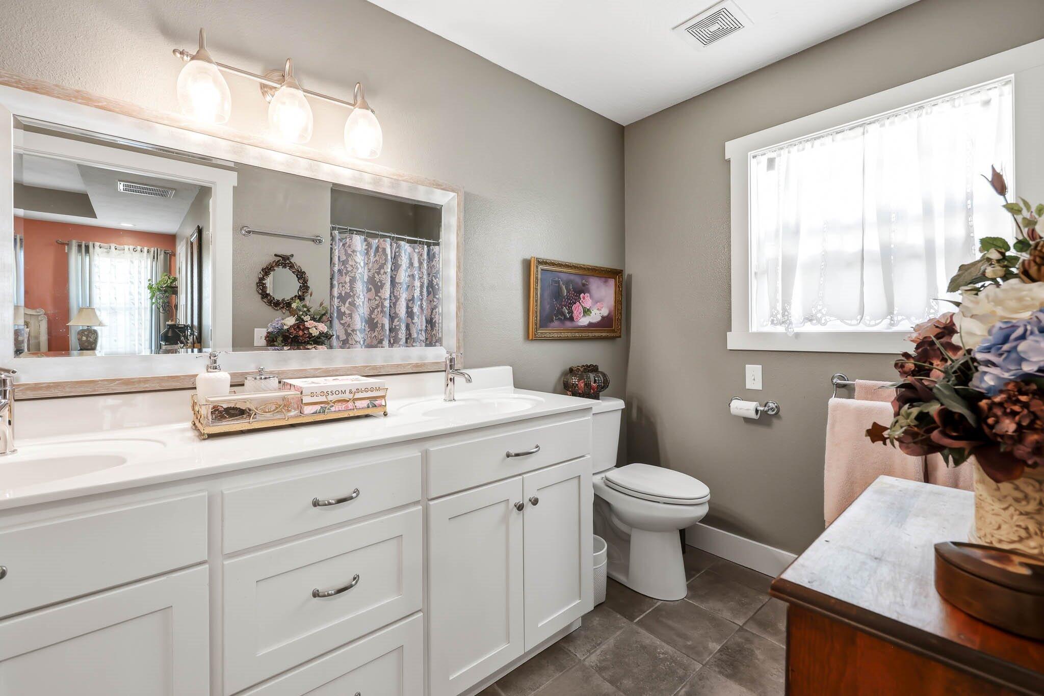 150 Lace Bark Avenue Property Photo 20