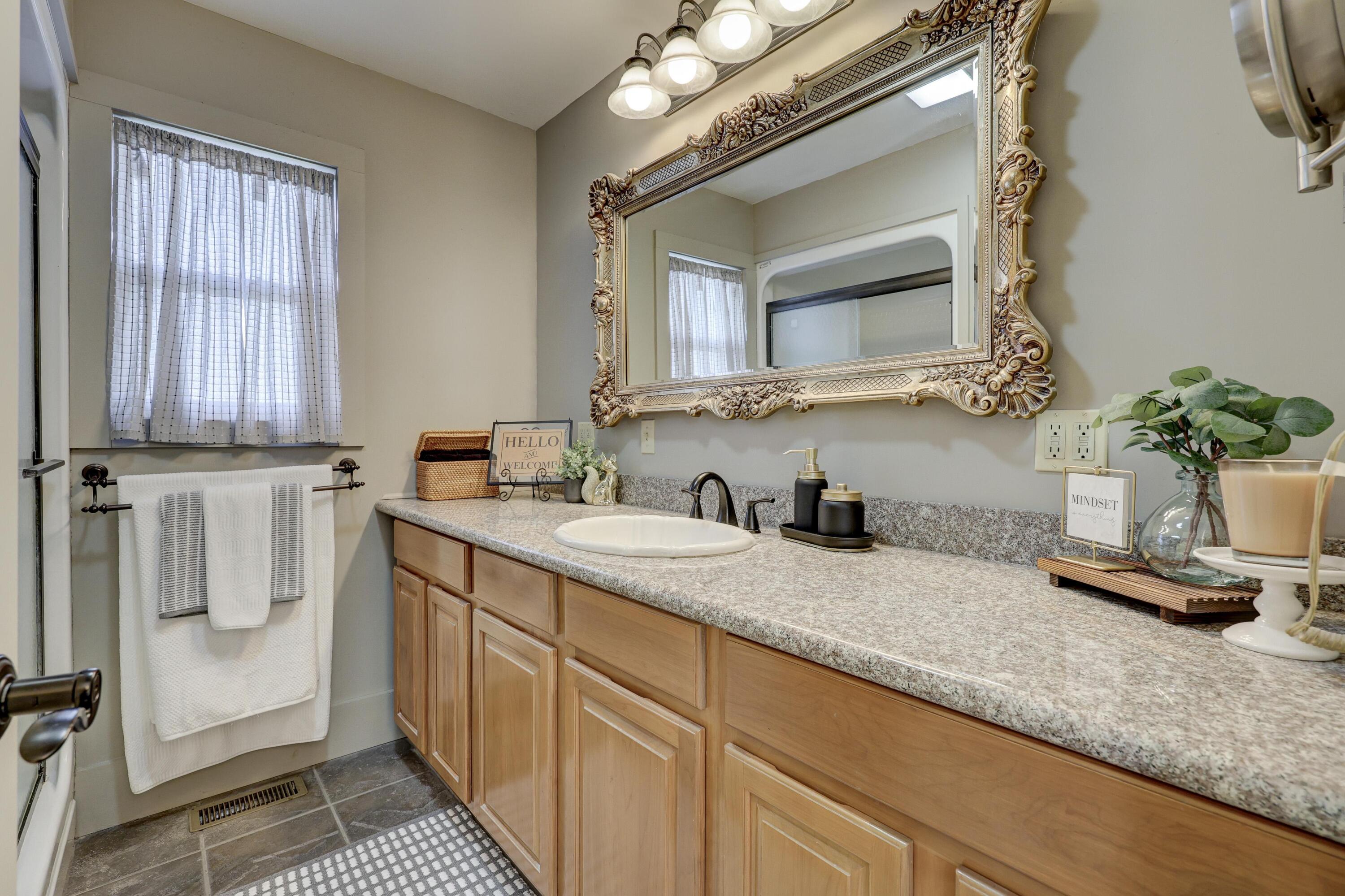 11158 State Highway 97 Property Photo 33