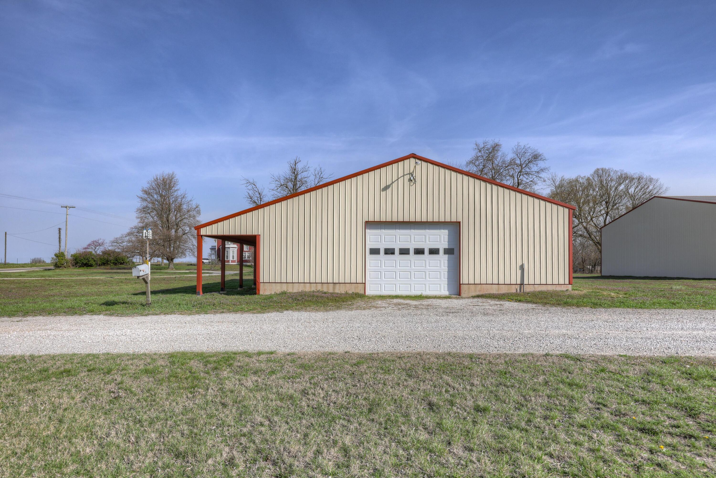 11158 State Highway 97 Property Photo 63