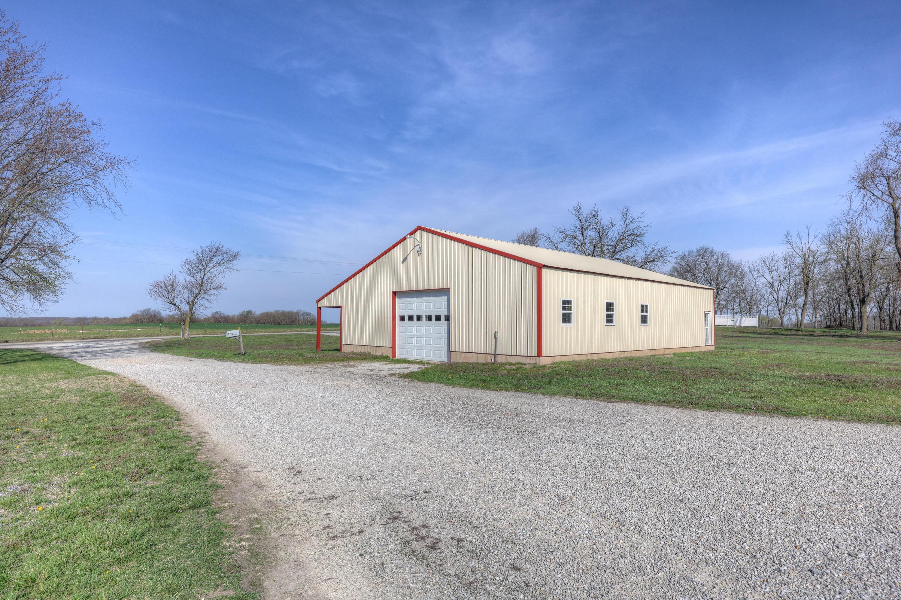 11158 State Highway 97 Property Photo 64