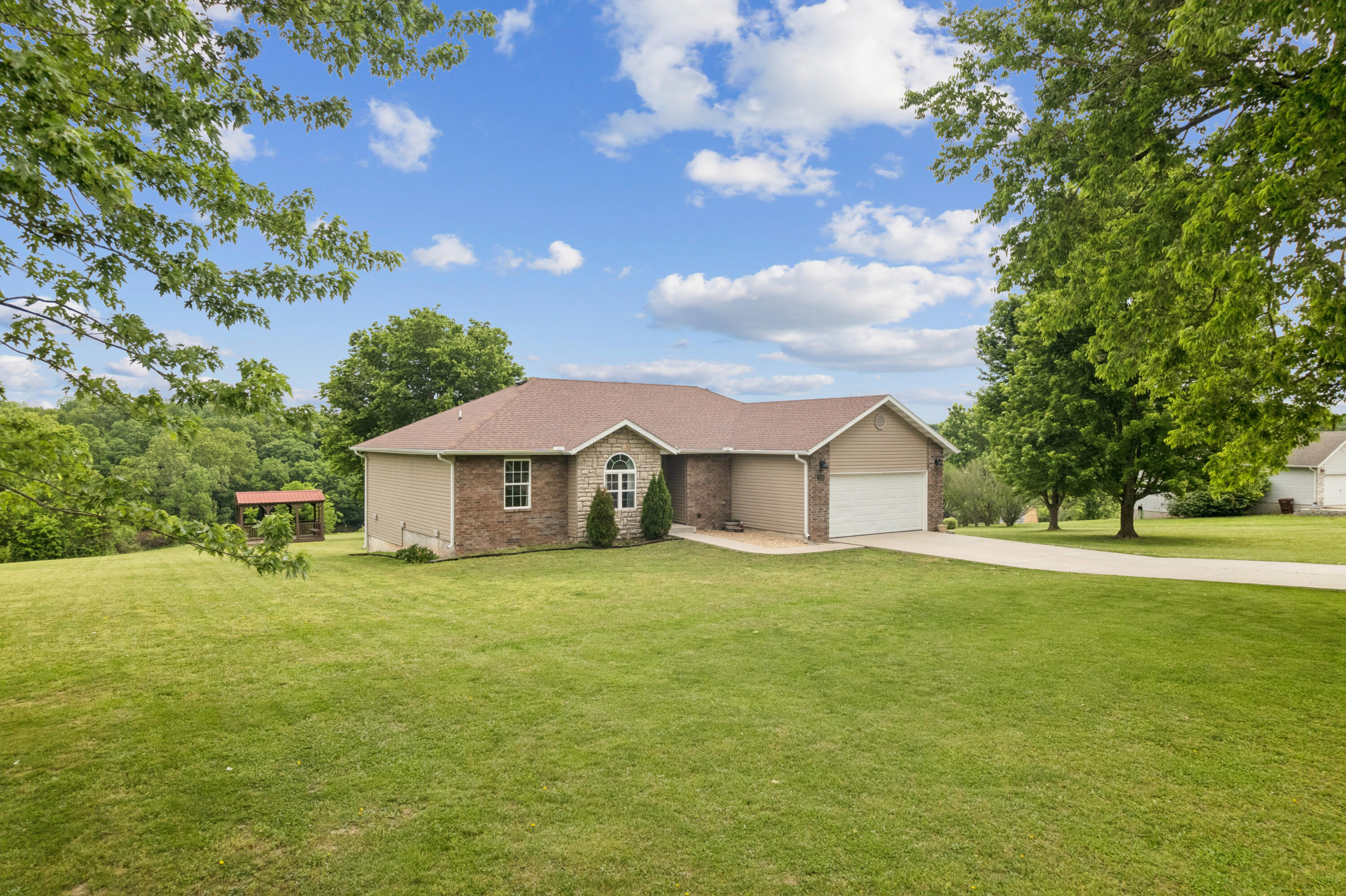 395 Bear Ridge Property Photo 2