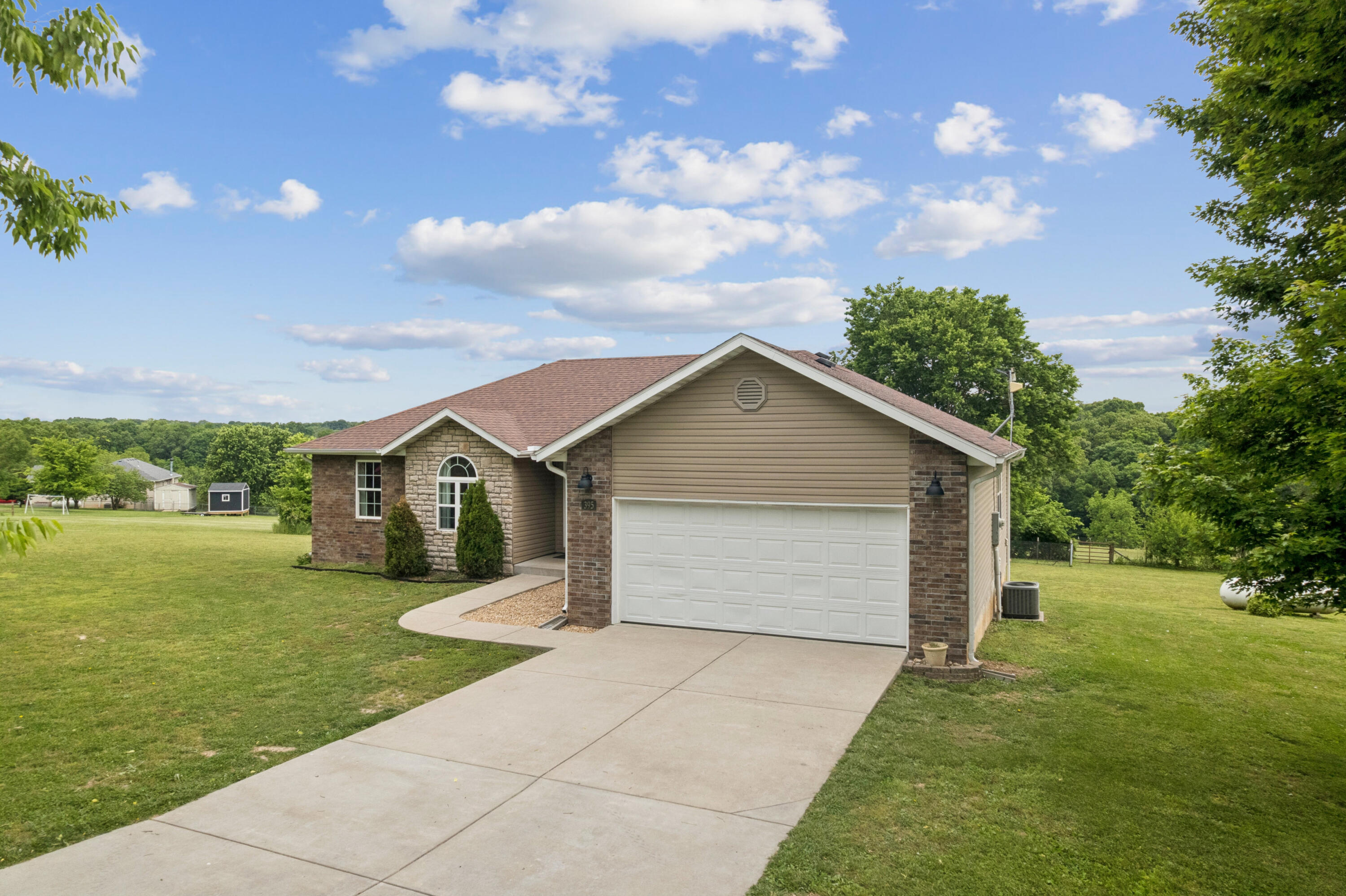395 Bear Ridge Property Photo 3