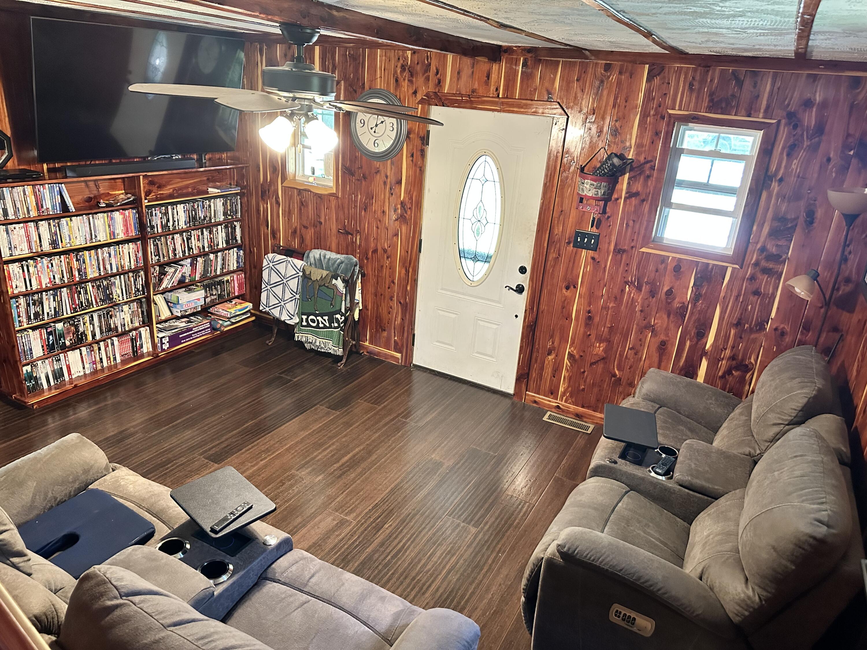 22814 State Highway J Property Photo 8