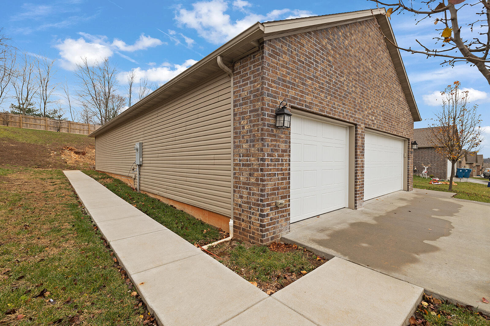 2610 West Colton Avenue Property Photo 4