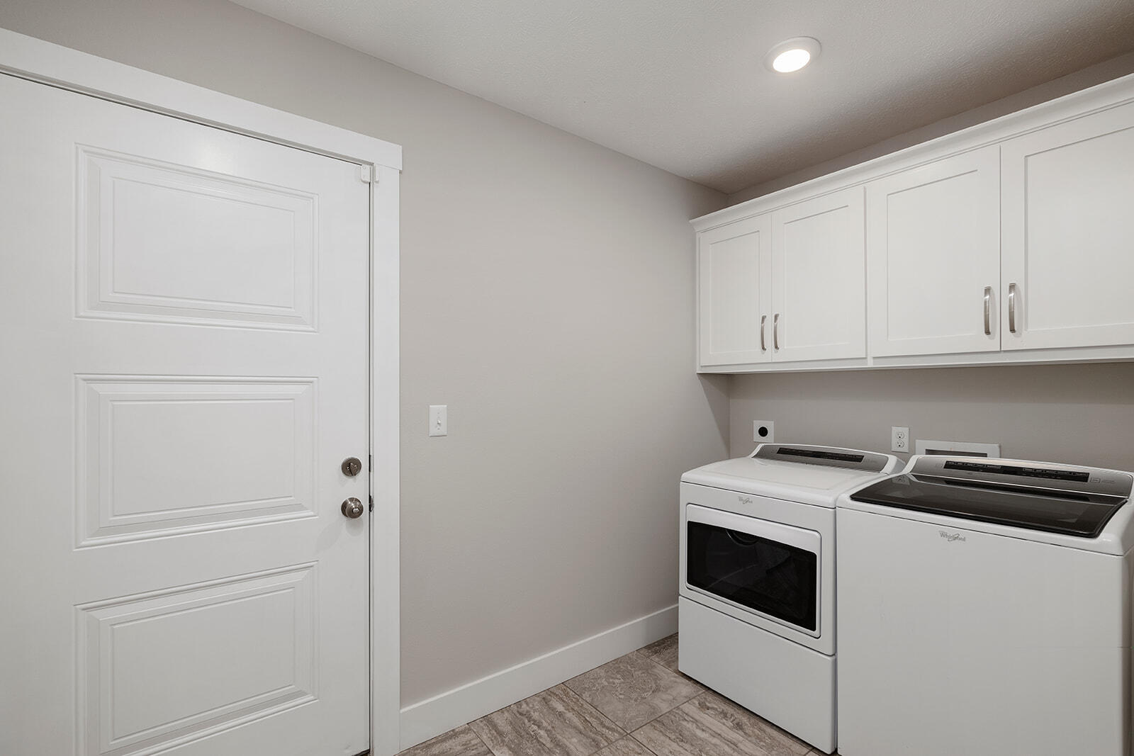 2610 West Colton Avenue Property Photo 13