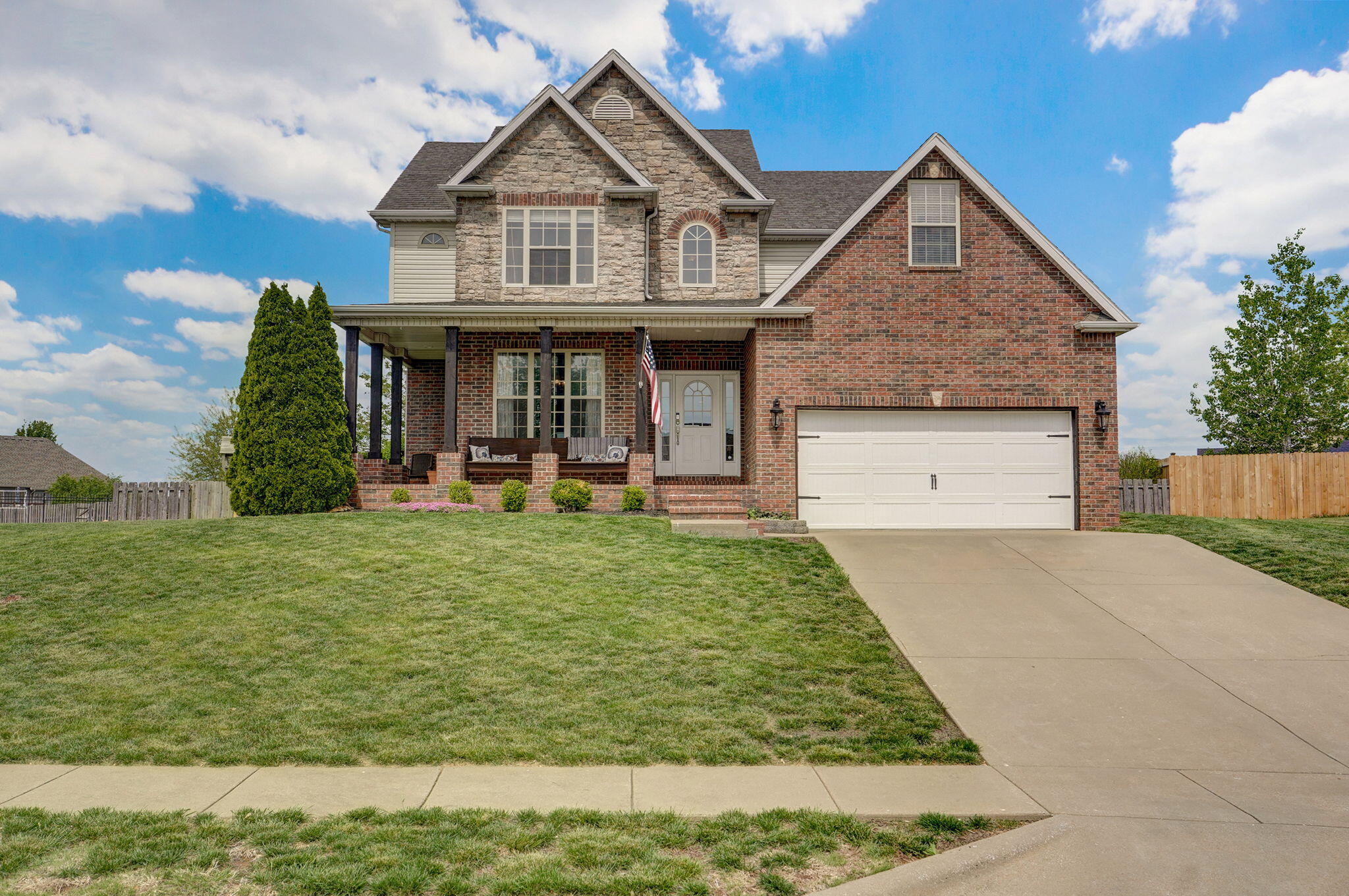 2115 North Williamsburg Lane