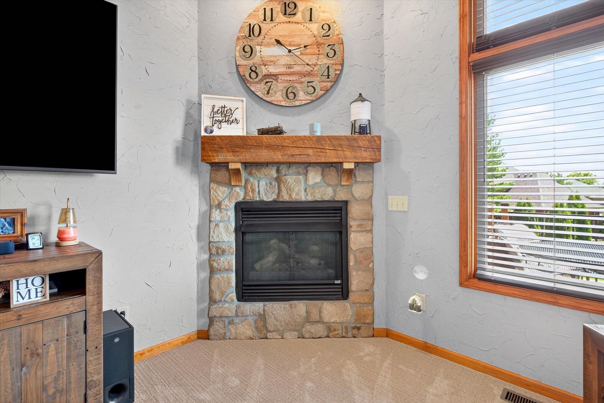 527 Snowbird Terrace Property Photo 6