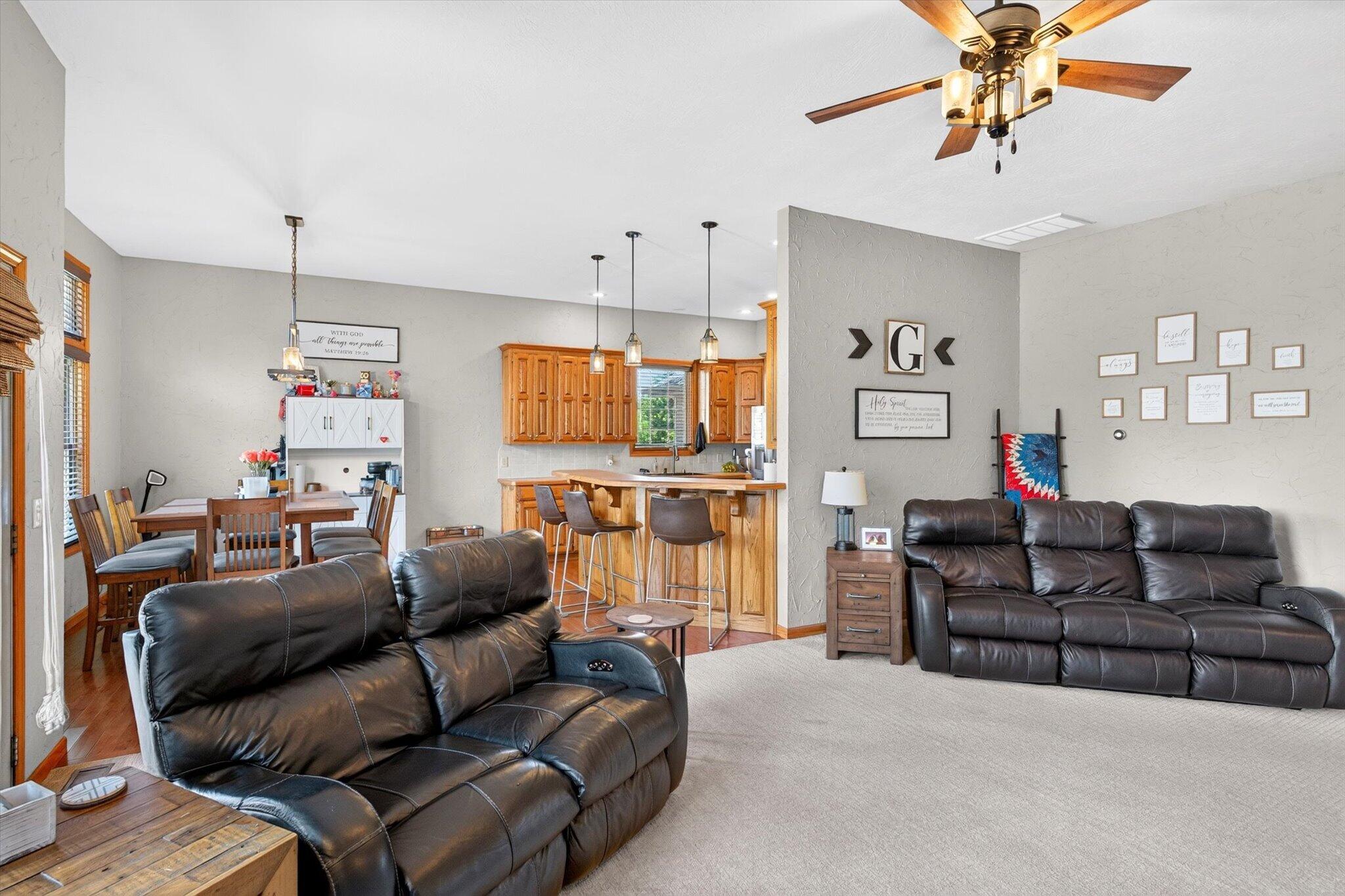 527 Snowbird Terrace Property Photo 7