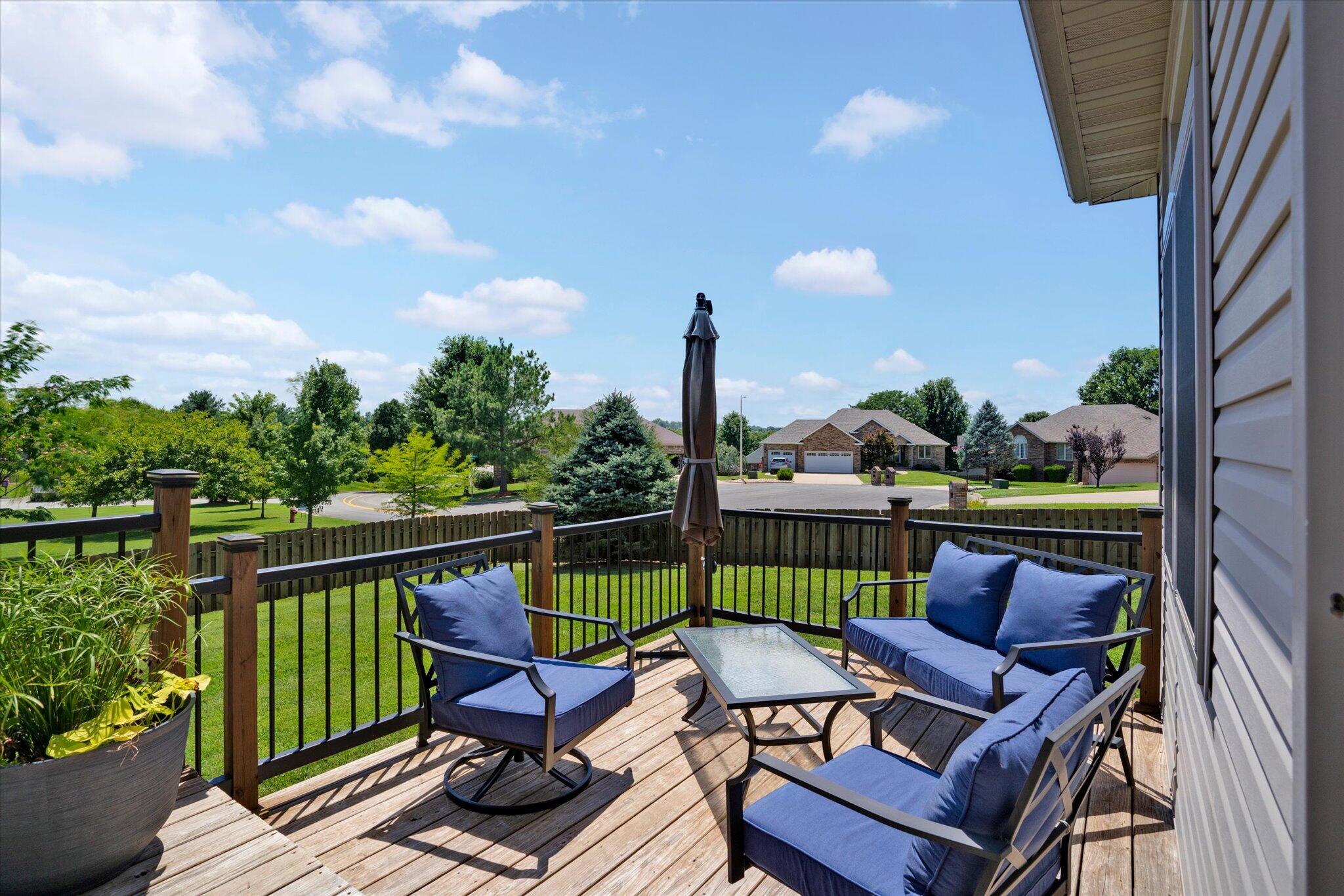 527 Snowbird Terrace Property Photo 35