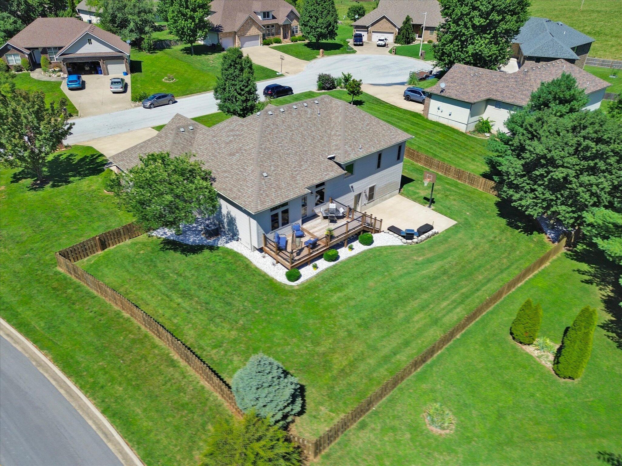 527 Snowbird Terrace Property Photo 44