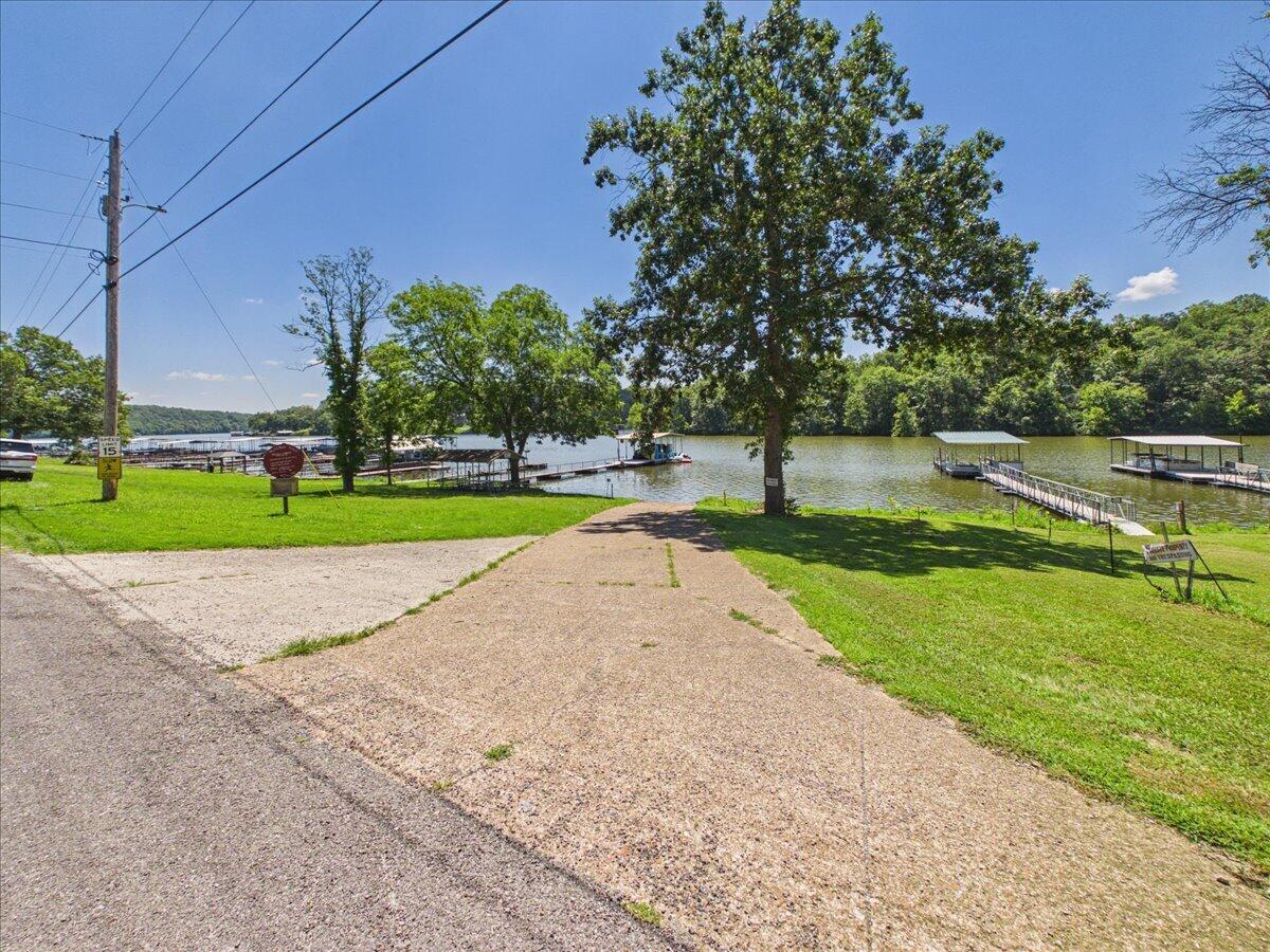 29159 Lakeside Avenue Property Photo 2