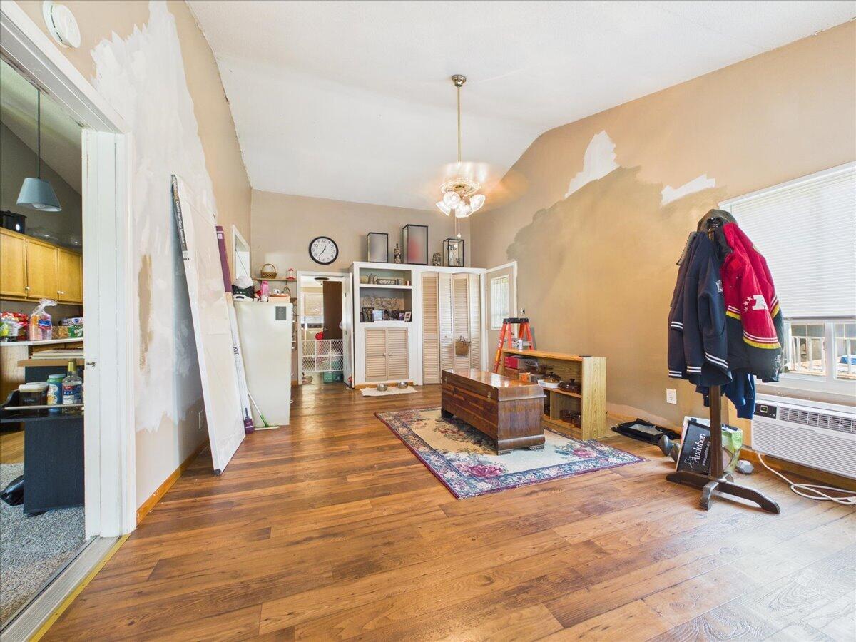 29159 Lakeside Avenue Property Photo 5
