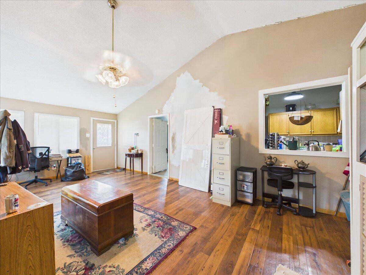 29159 Lakeside Avenue Property Photo 8