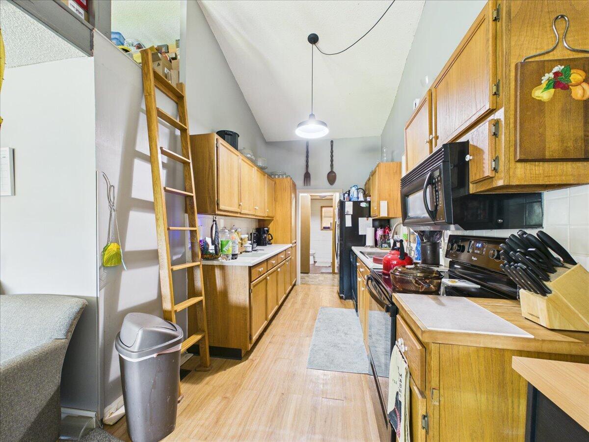 29159 Lakeside Avenue Property Photo 10