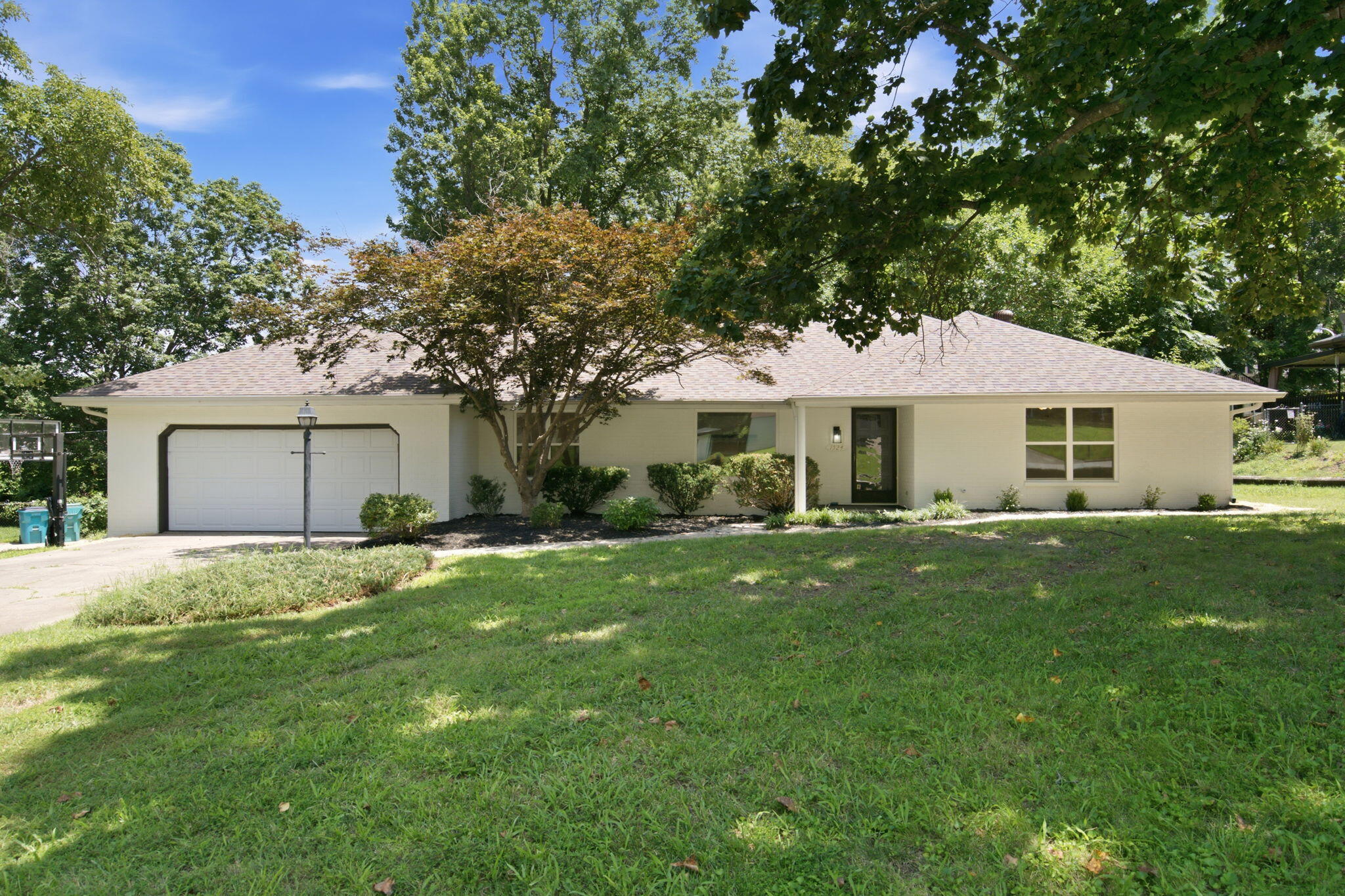 1524 South Charing Avenue Property Photo 1